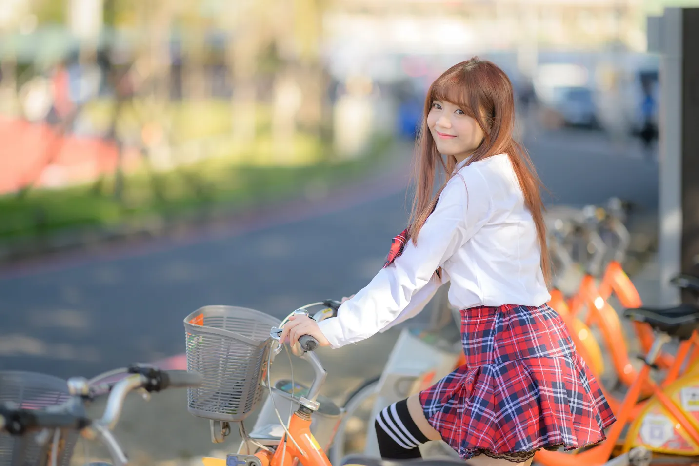 [爱美足] NO.233 学生制服高跟 街拍#[105P]-1