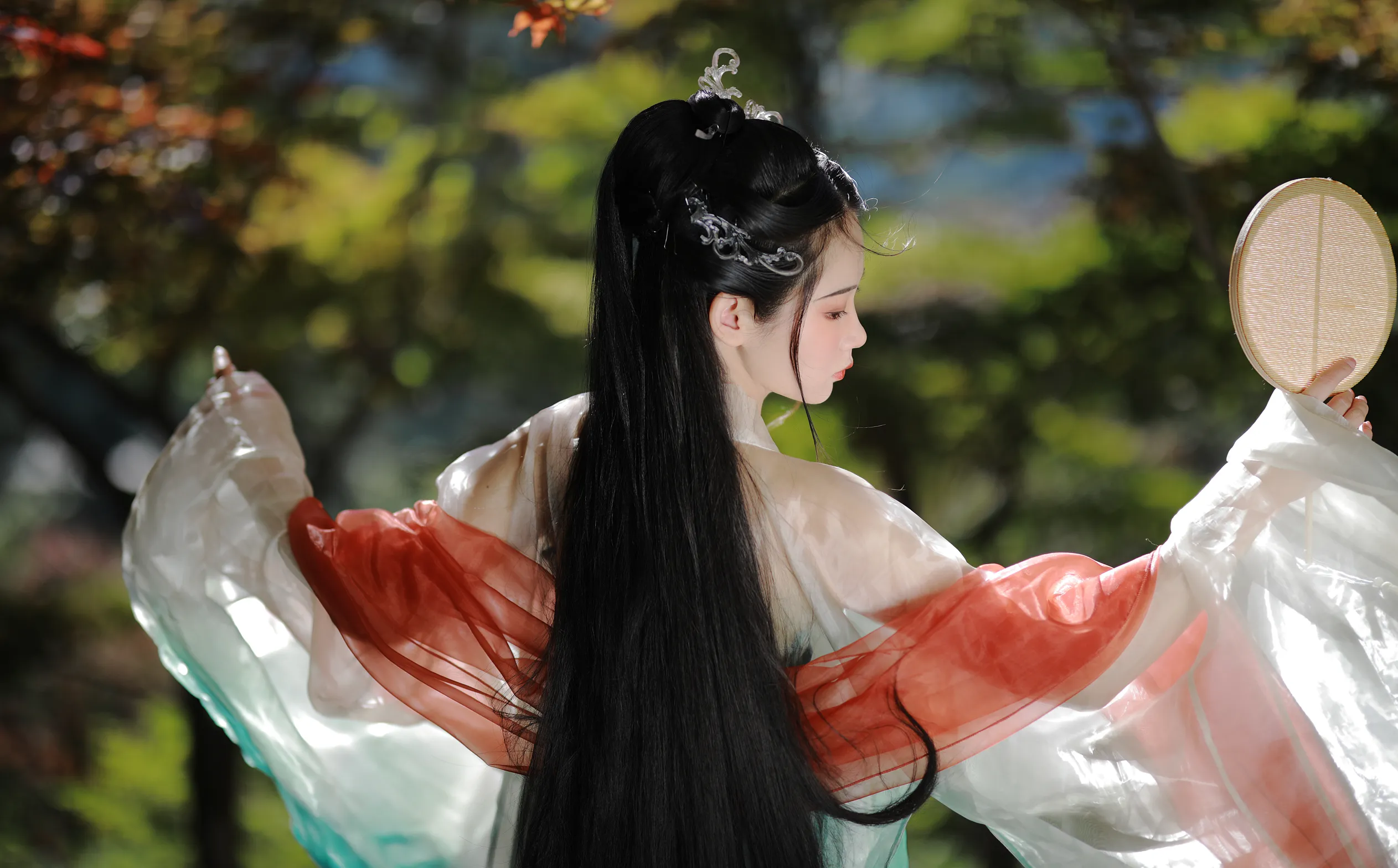 [艺图语] 2022.12.04 Vol.2599 – 休言万事转头空 落花人独立#[34P]-3