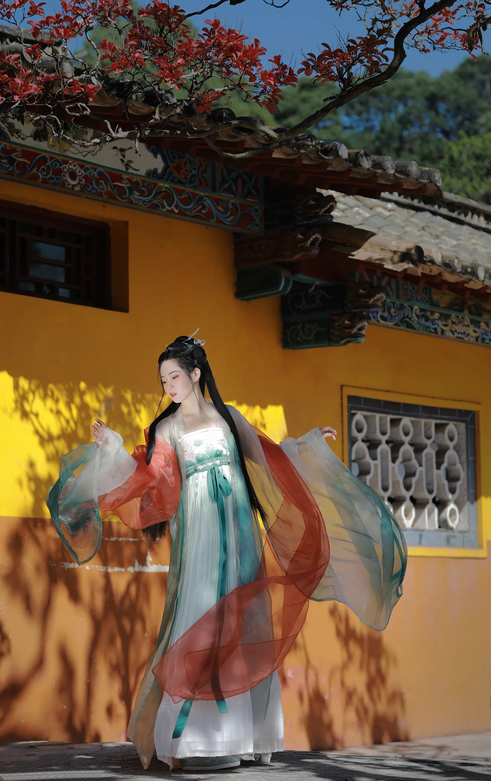 [艺图语] 2022.12.04 Vol.2599 – 休言万事转头空 落花人独立#[34P]-3