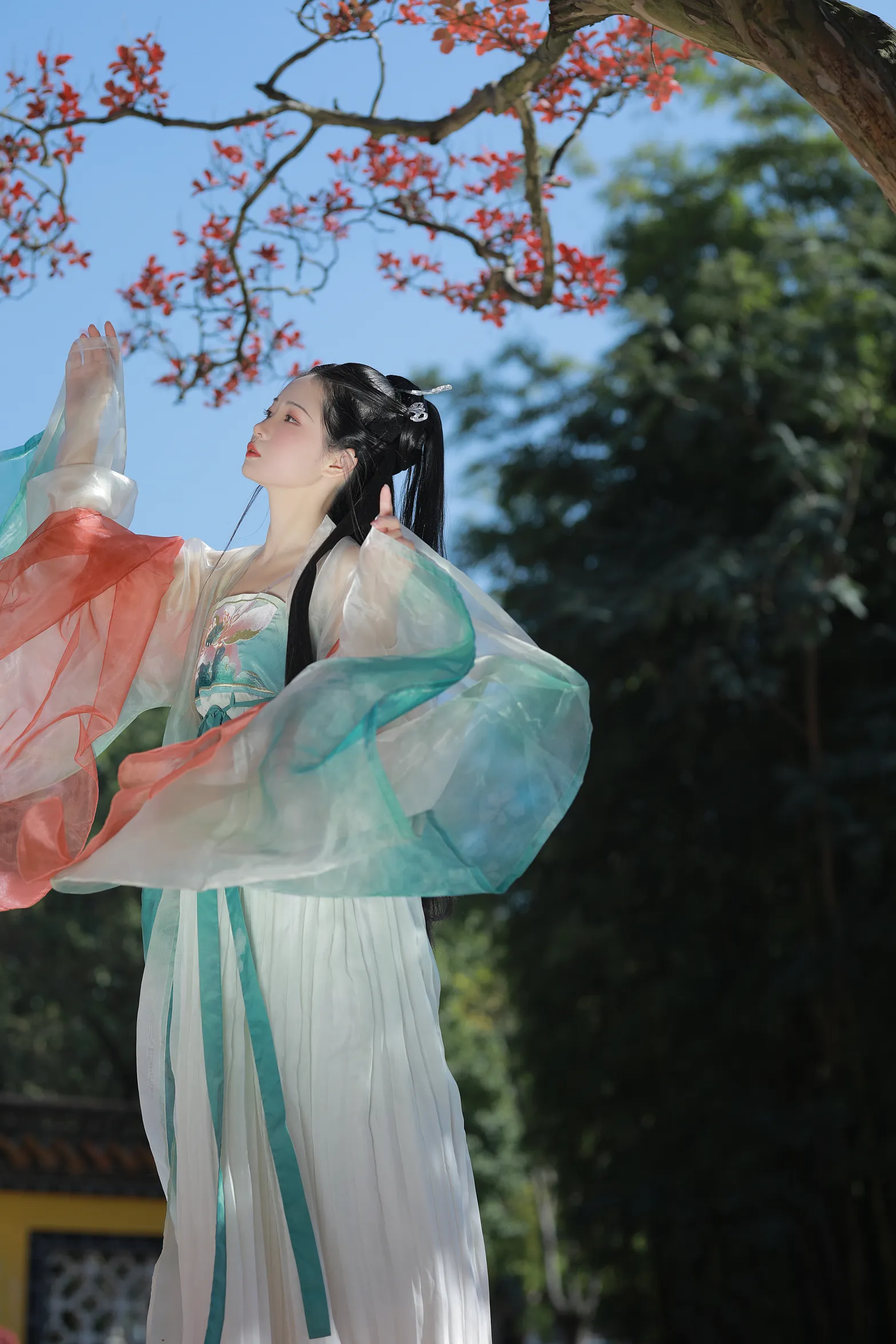 [艺图语] 2022.12.04 Vol.2599 – 休言万事转头空 落花人独立#[34P]-9