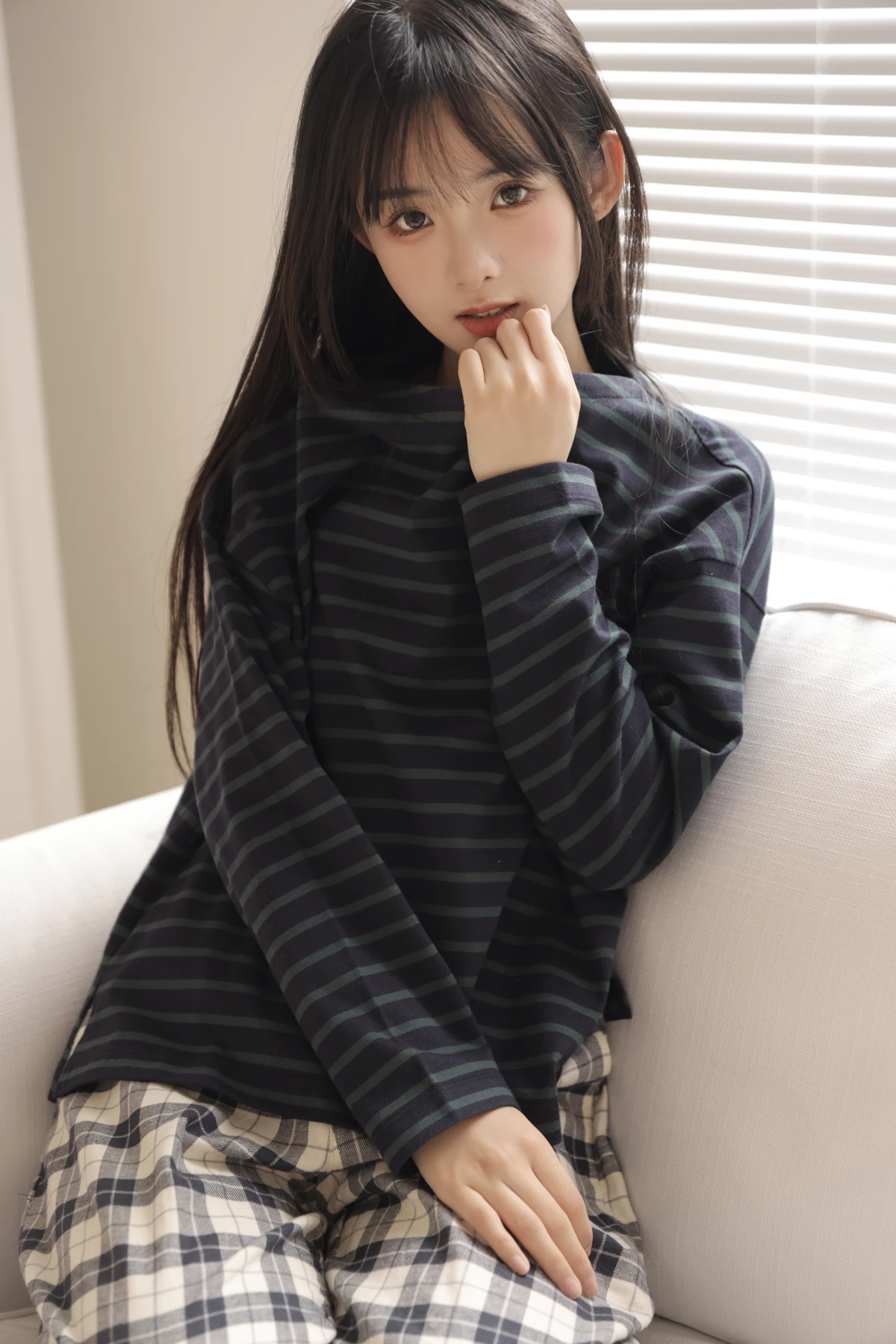 [艺图语] 2022.12.19 Vol.2711 – 白色 莉莉崽w#[31P]-1