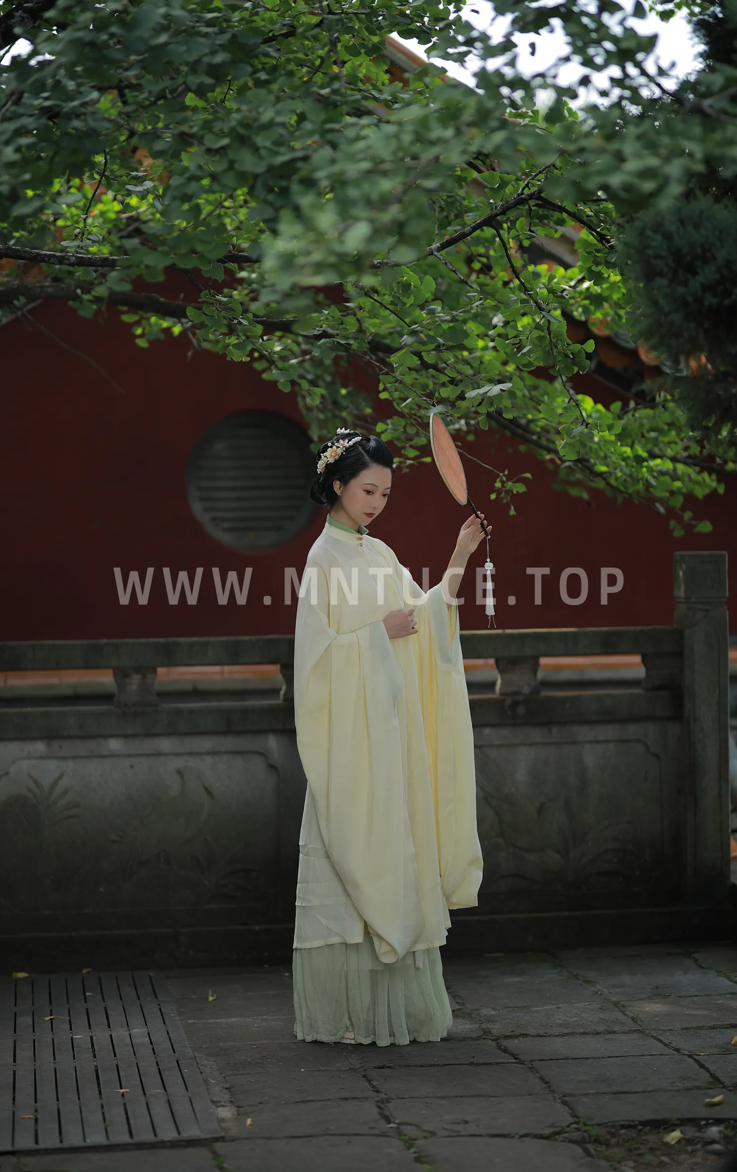 [艺图语] 2022.11.30 Vol.2561 – 淡淡春山 YunFleur#[40P]-5