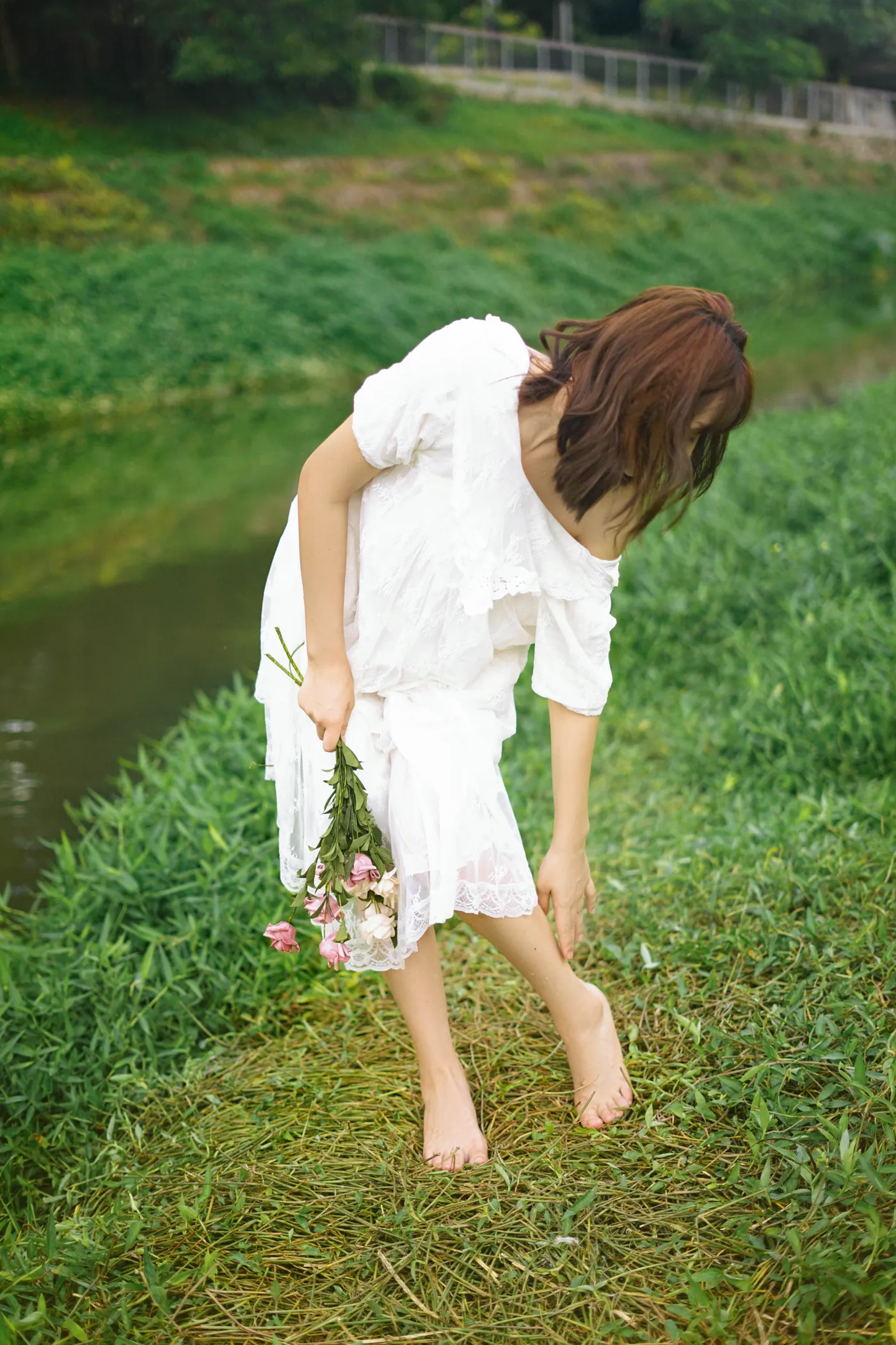 [艺图语] 2022.12.01 Vol.2572 – 河边戏水 杨心颖#[22P]-8