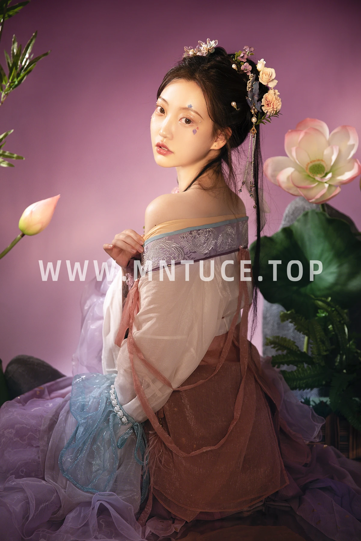 [艺图语] 2023.01.14 Vol.2913 花神 冉梦不是伪汉子#[22P]-1