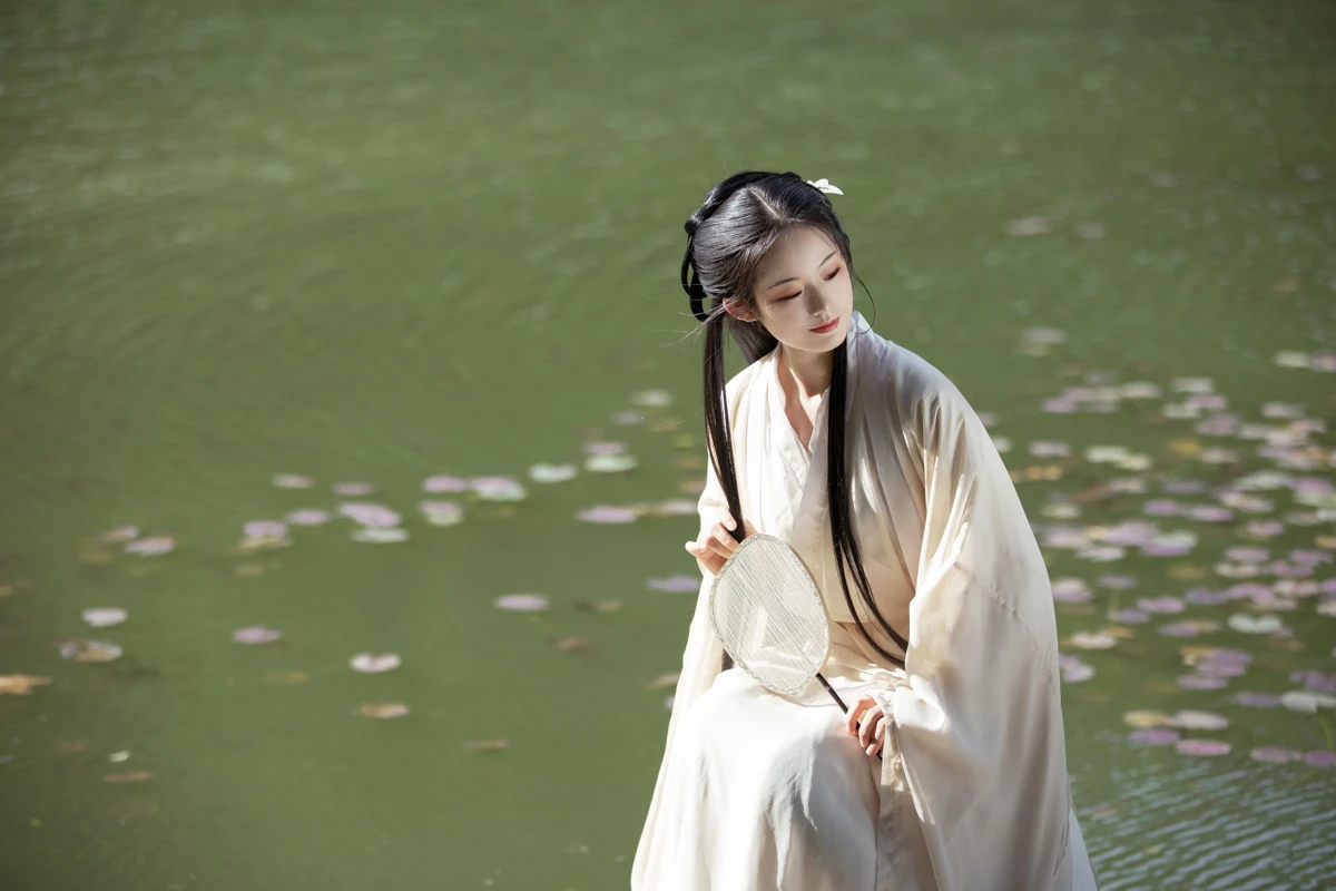 [艺图语] 2022.12.27 Vol.2767 – 春色 培培#[34P]-4