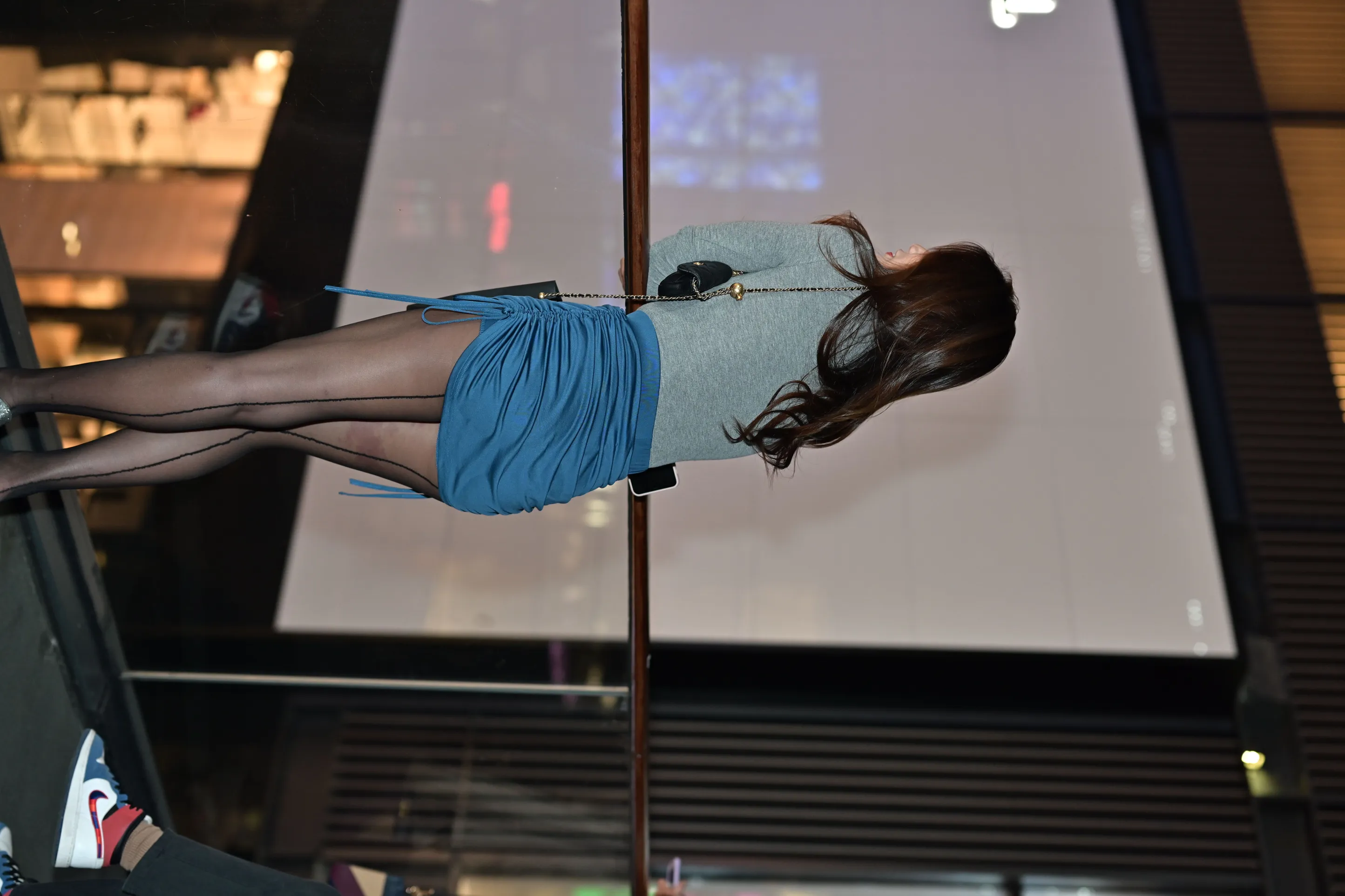 [爱美足] NO.157 蓝色包臀裙黑丝美女 街拍#[105P]-9