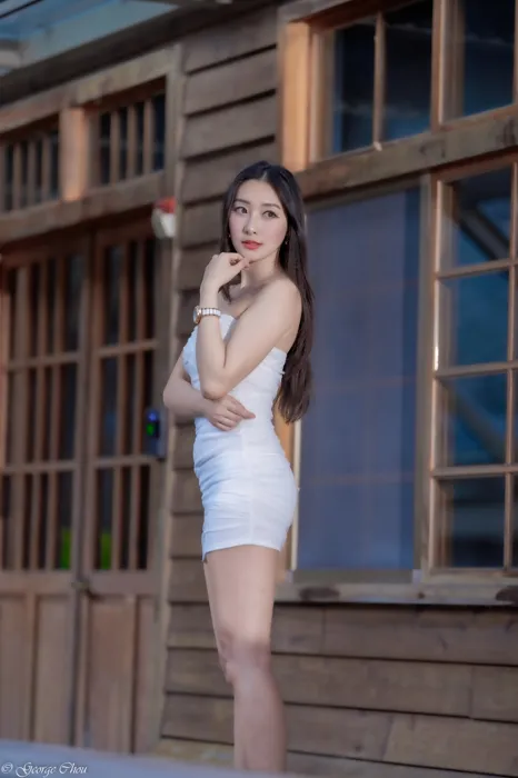 [爱美足] NO.076  吴小葵 纯白小礼服 高跟美腿外拍 街拍#[34P]-5