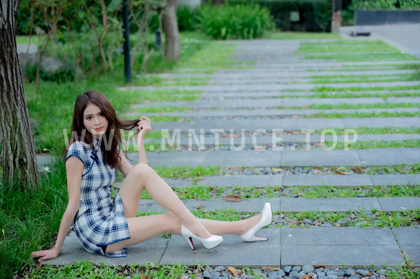 [爱美足] NO.205 何佳欣 格子短旗袍丝袜高跟美腿 街拍#[84P]-5