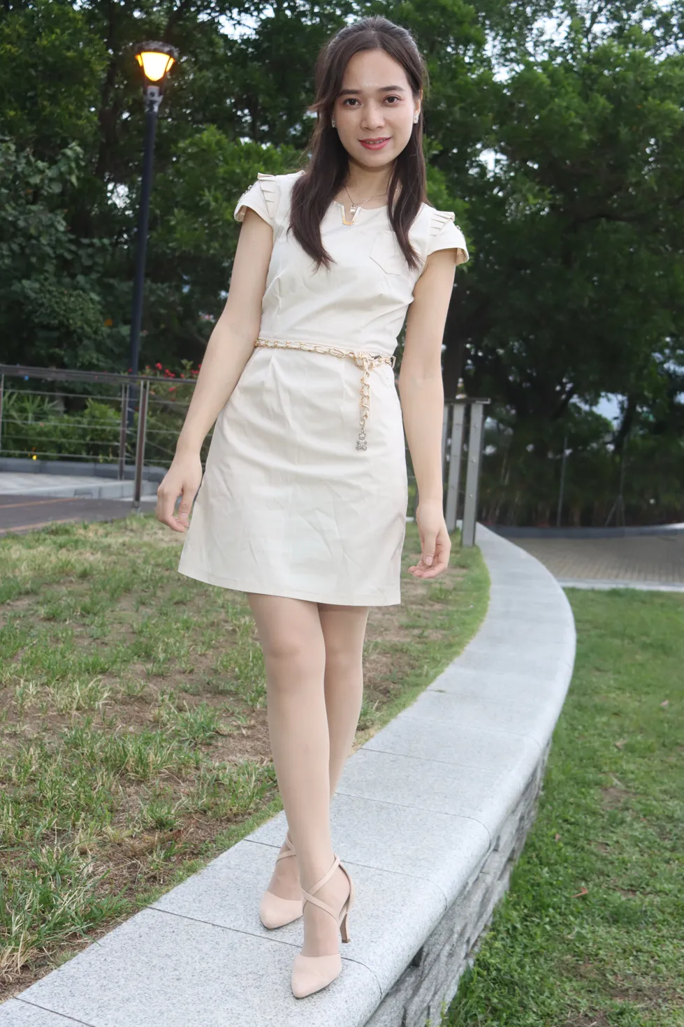 [爱美足] NO.107 Vency Shen 米色连衣裙丝袜高跟美腿 街拍#[70P]-5
