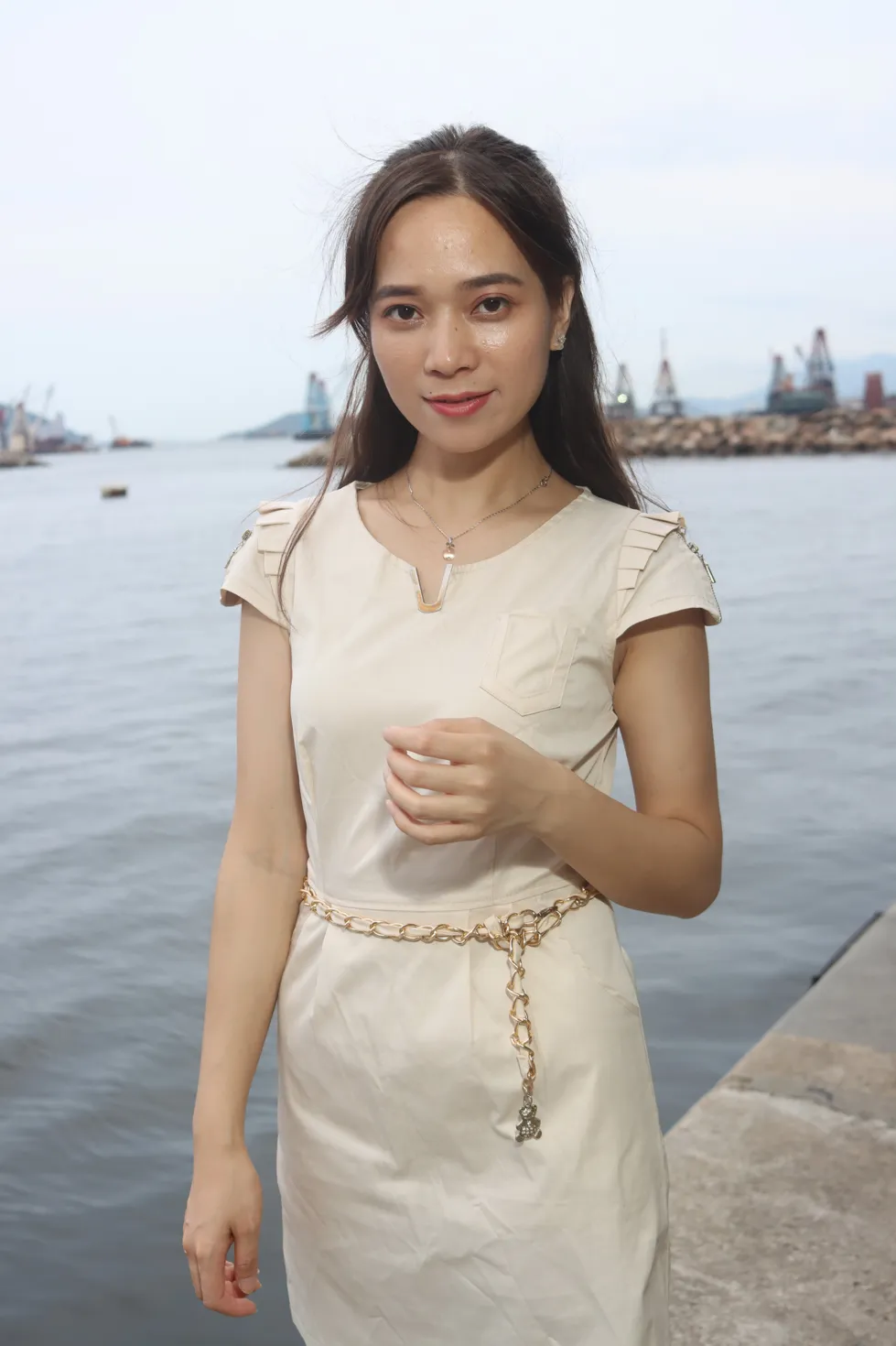 [爱美足] NO.107 Vency Shen 米色连衣裙丝袜高跟美腿 街拍#[70P]-1