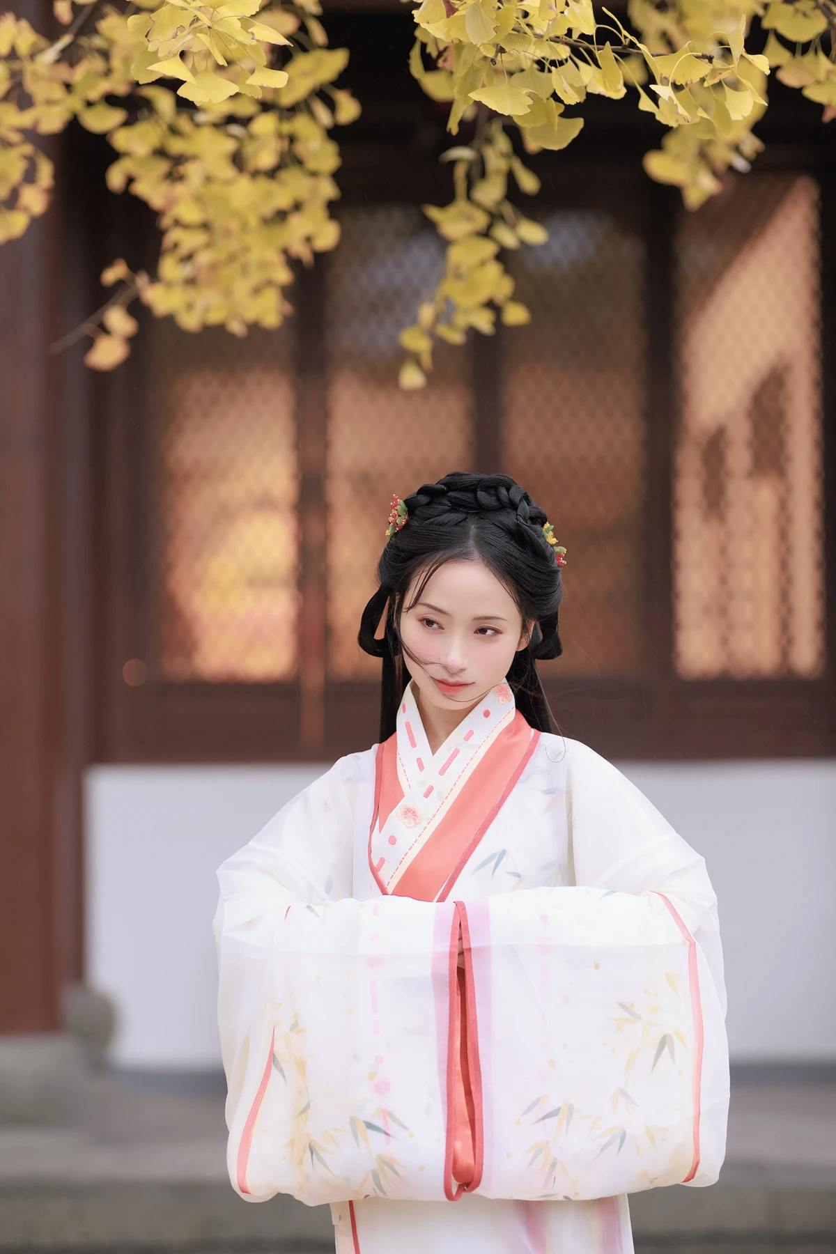 [艺图语] 2023.01.10 Vol.2886 – 雨中银杏 眸小妖#[24P]-3
