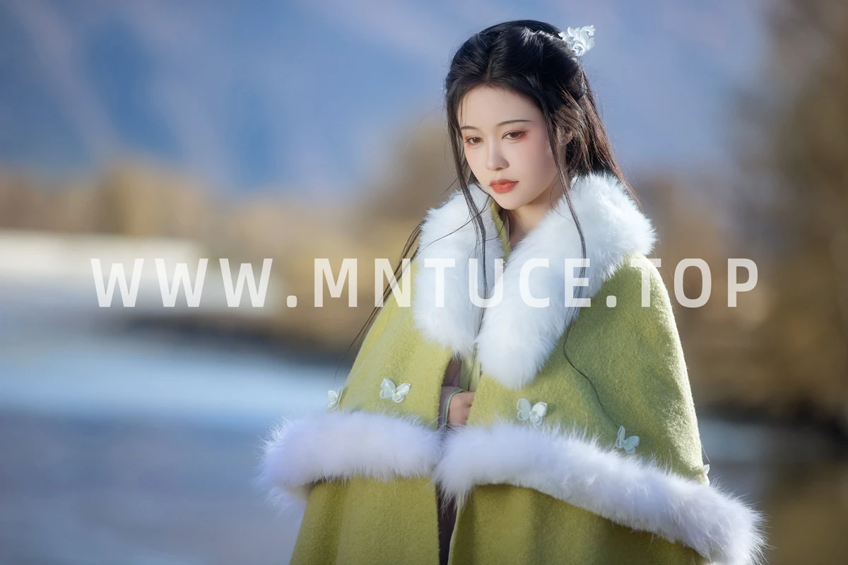 [艺图语] 2023.02.10 Vol.3010 逢秋 梨一依#[21P]-1