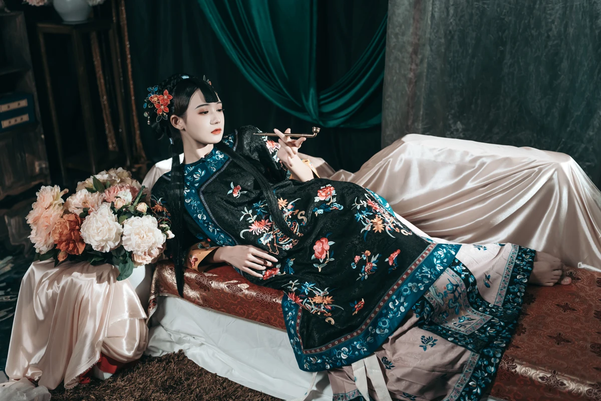 [艺图语] 2023.01.01 Vol.2809 – 经年旧梦 清汉女 兔子Zzz不吃胡萝卜#[42P]-9
