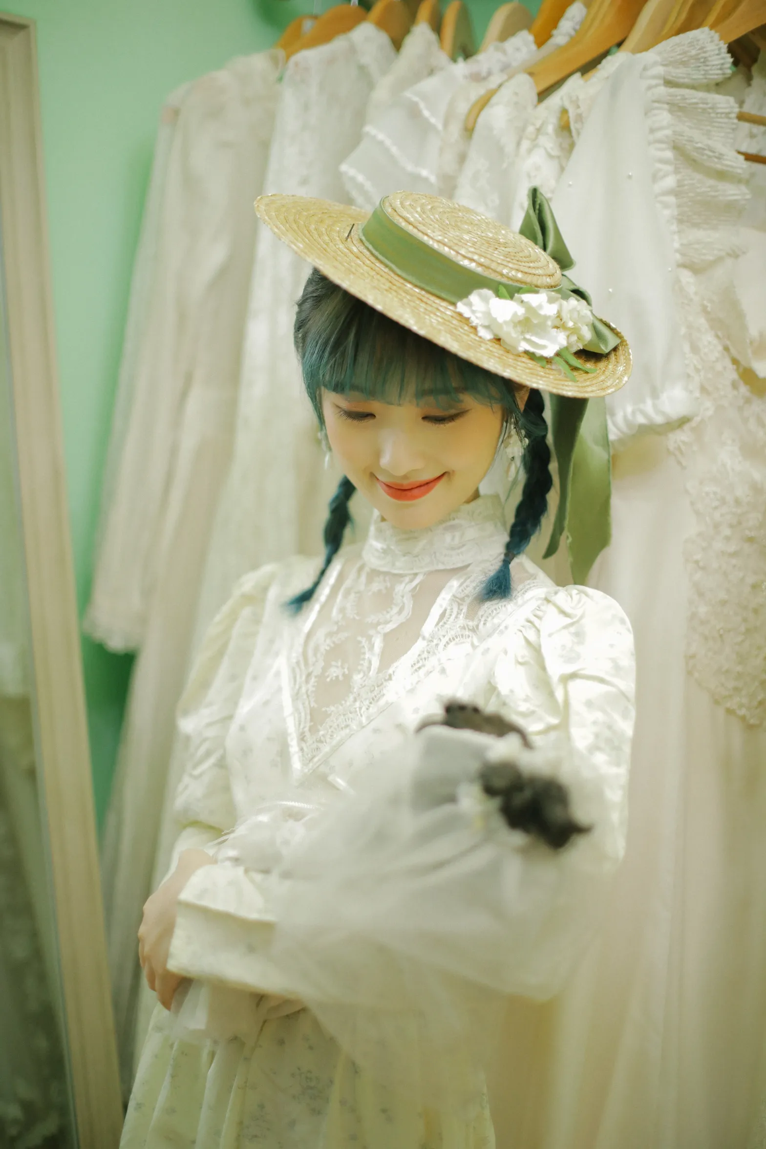 [艺图语] 2022.11.28 Vol.2545 – 茶花语 小曹#[26P]-1