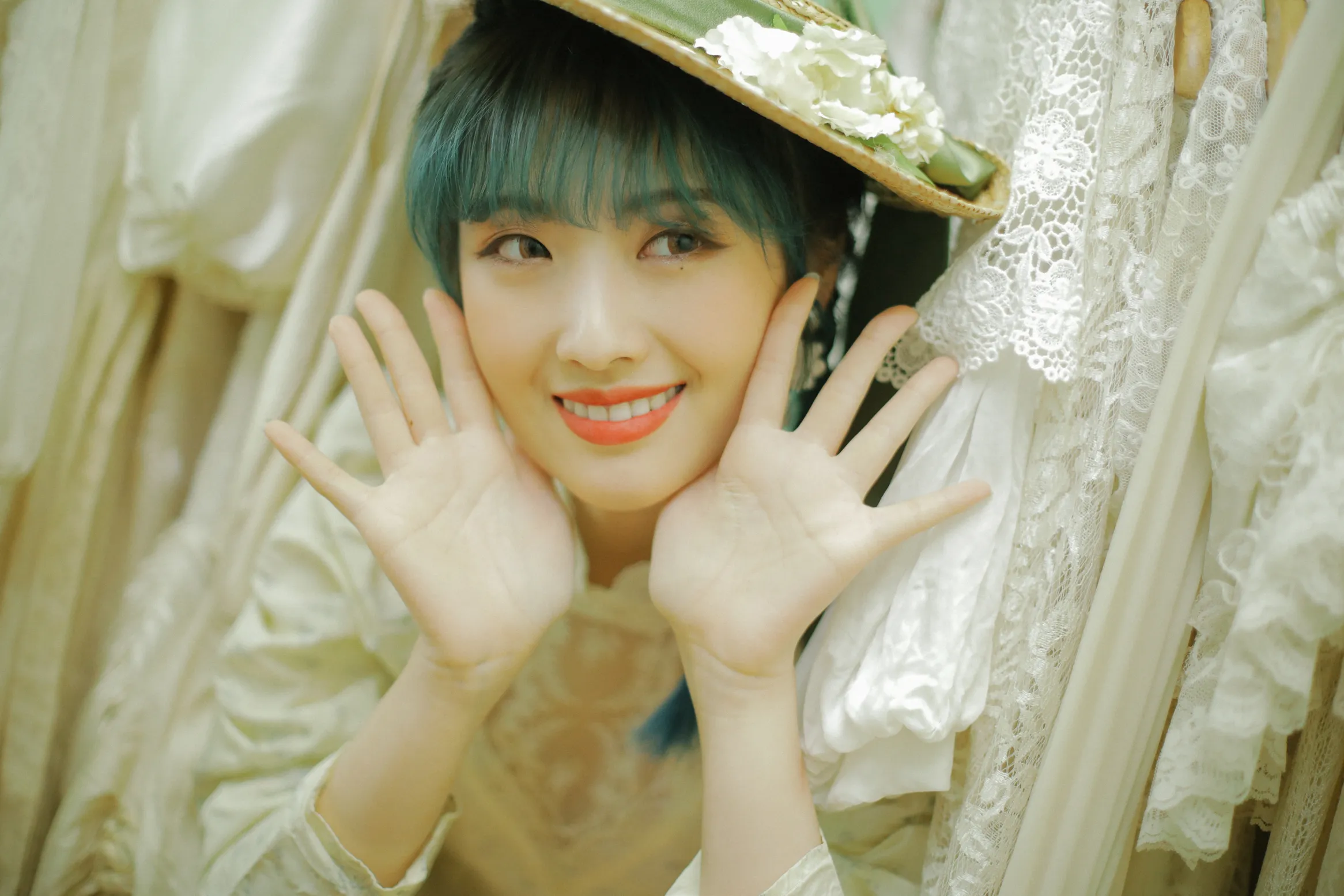 [艺图语] 2022.11.28 Vol.2545 – 茶花语 小曹#[26P]-8