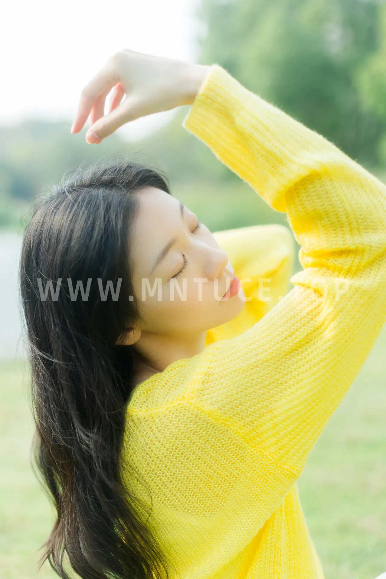 [艺图语] 2022.11.26 Vol.2532 – 秋风轻轻 饲猫少女-#[38P]-5