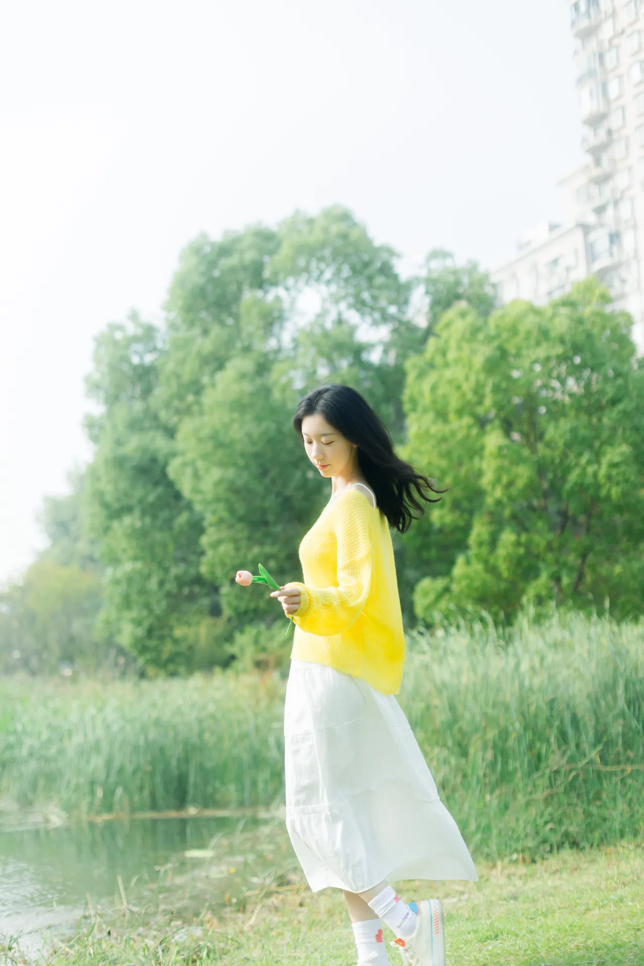 [艺图语] 2022.11.26 Vol.2532 – 秋风轻轻 饲猫少女-#[38P]-8