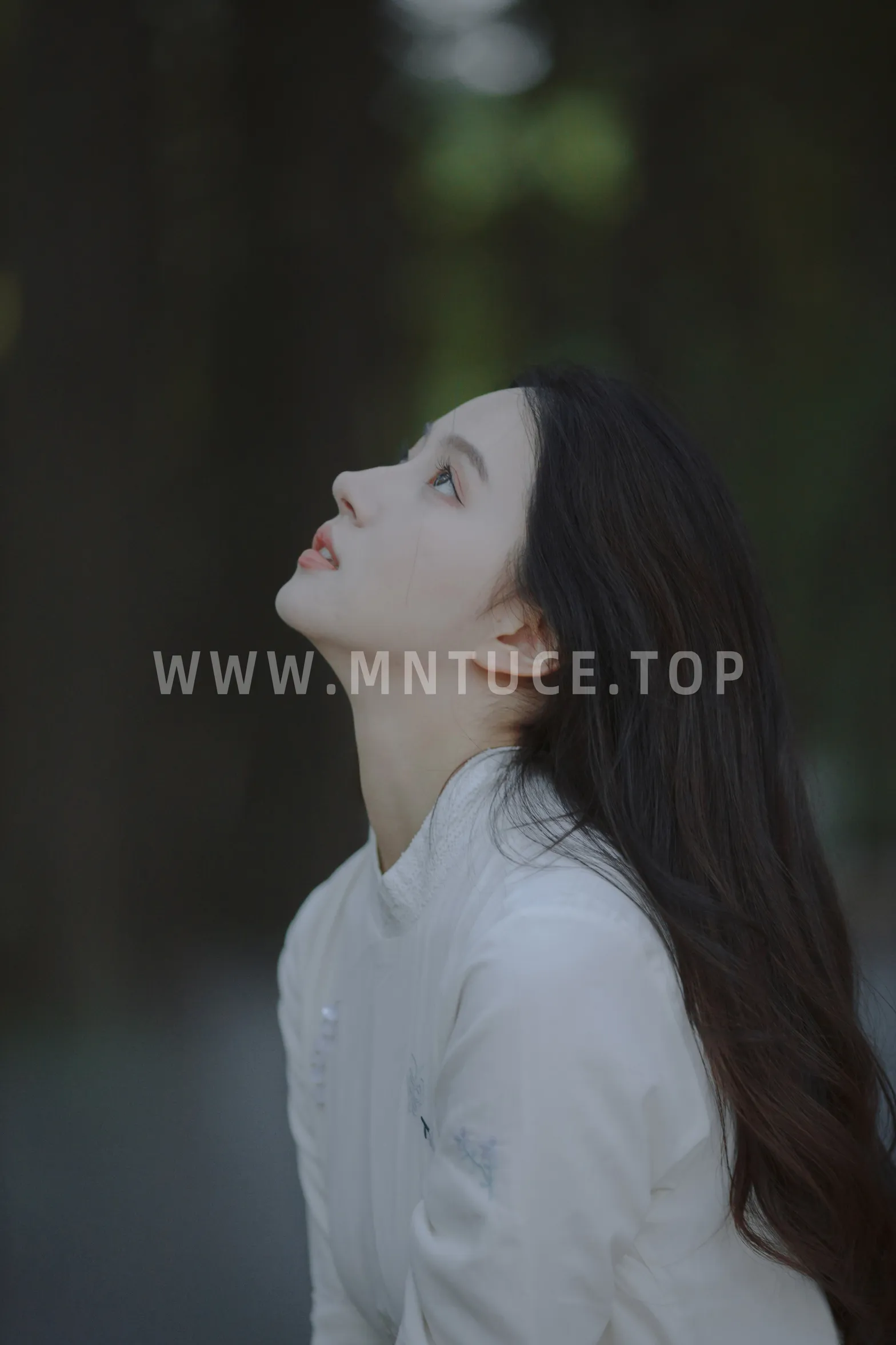 [艺图语] 2022.11.29 Vol.2555 – 白色湖畔 幽灵胡子#[30P]-5