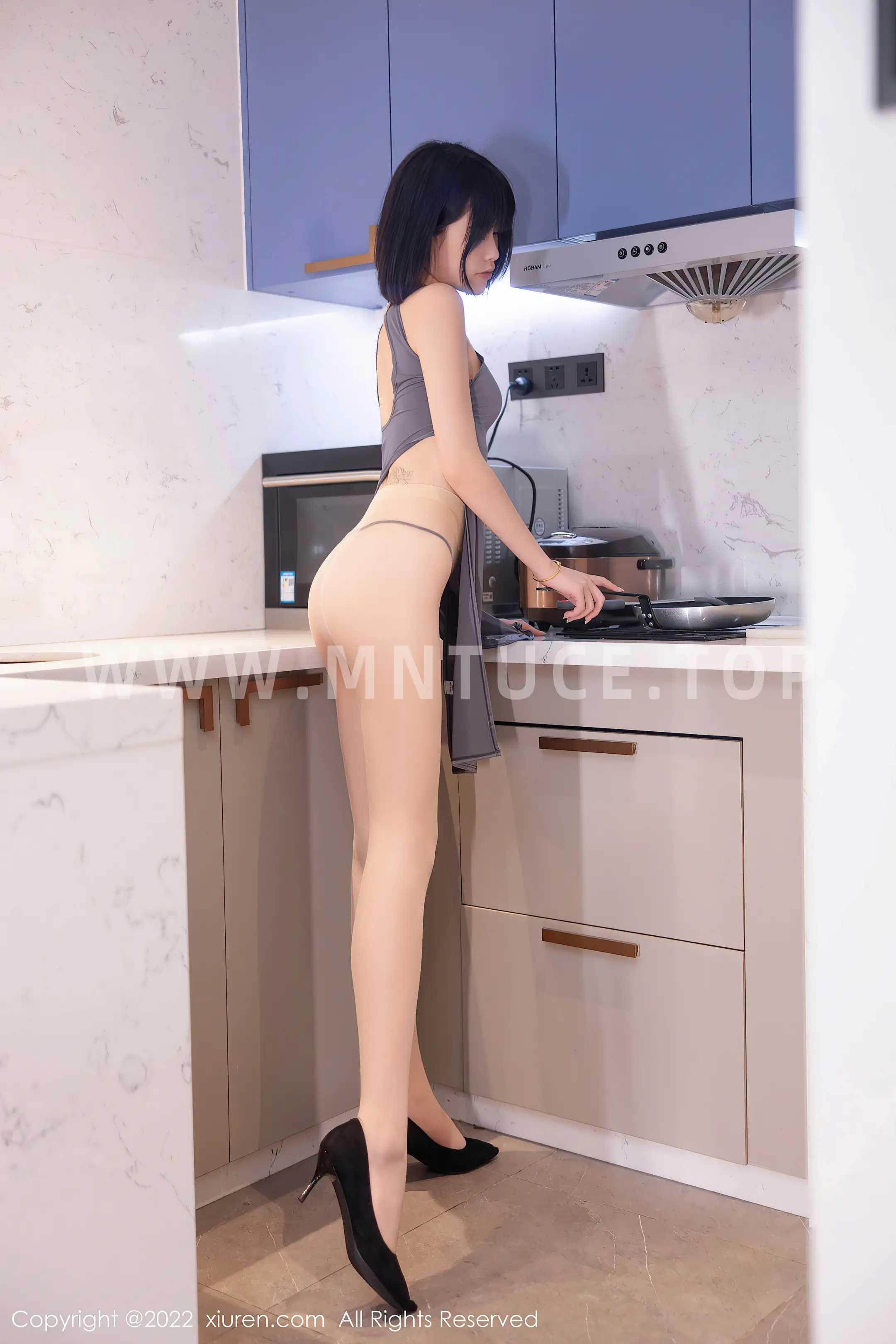 [秀人网] 2022.08.24 – NO.5482 77qiqi#[75P]-9