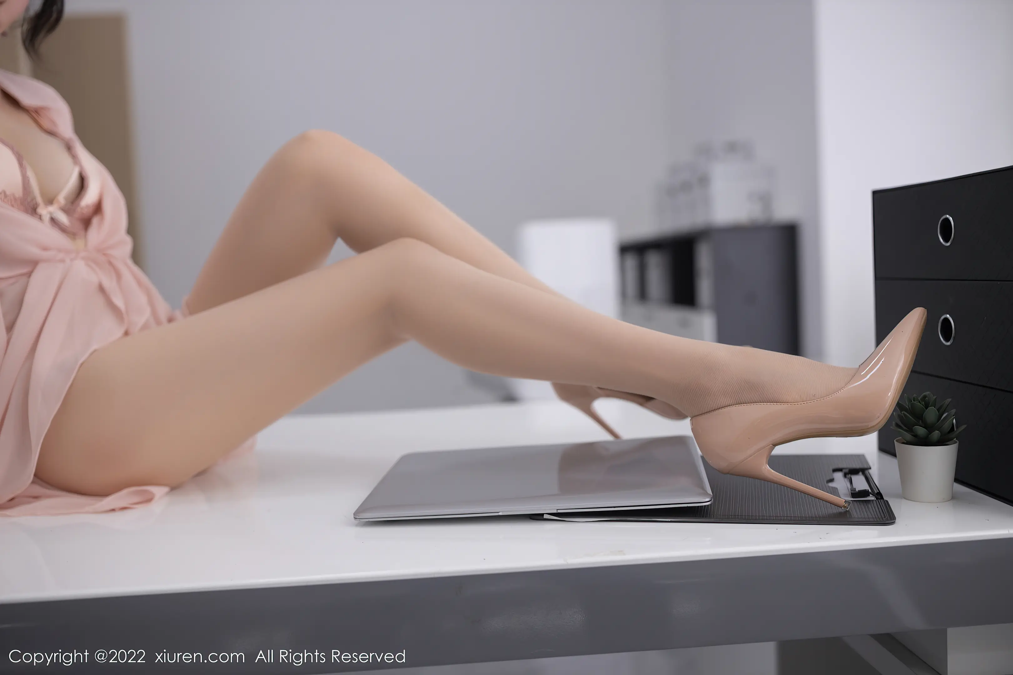 [秀人网] 2022.09.28 NO.5657 利世#[78P]-7