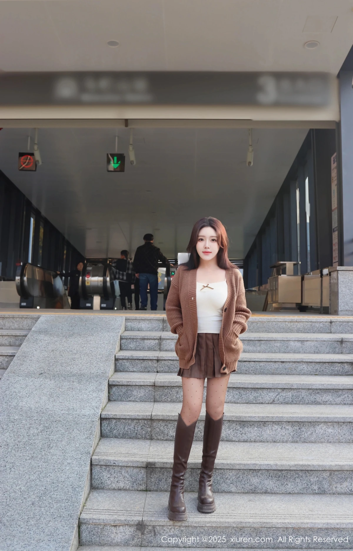 [秀人网] 2025.01.03 No.9708 小薯条nienie#[73P]-1