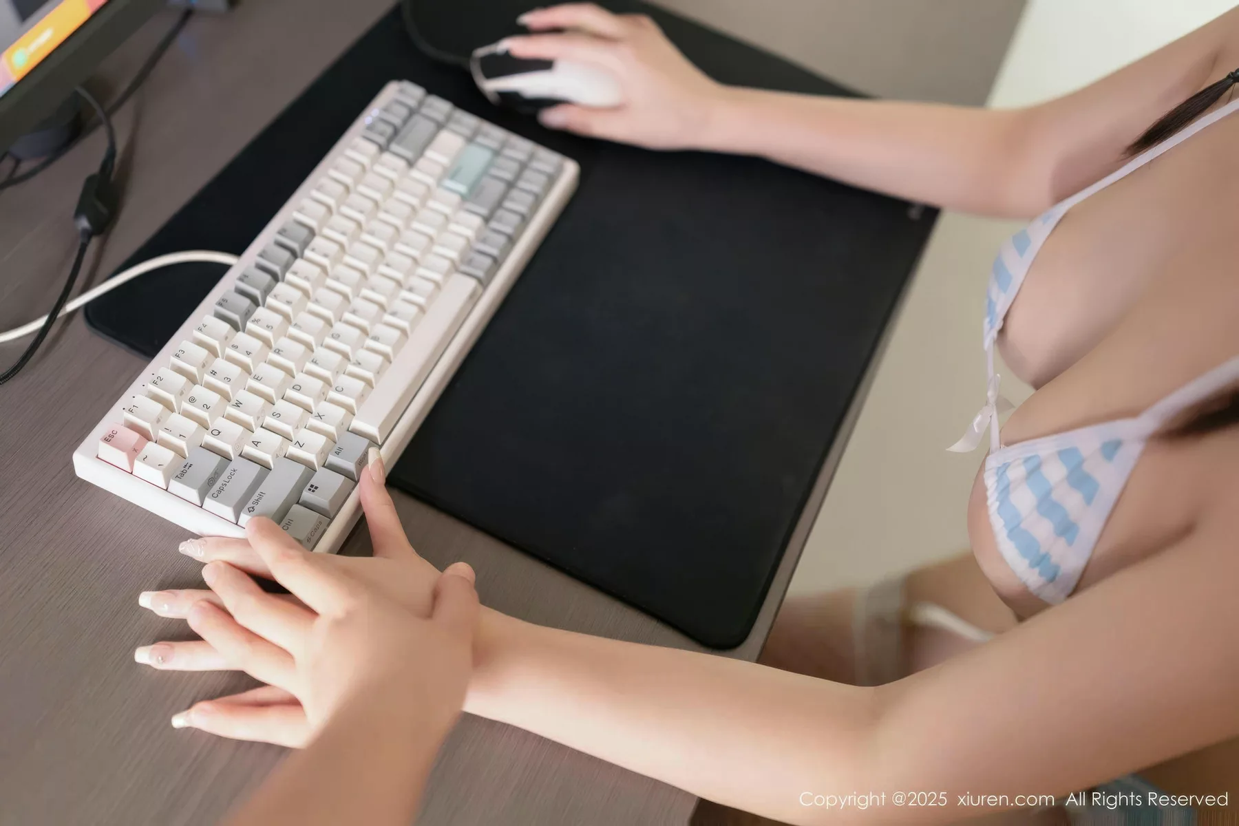 [秀人网] 2025.09.17 No.10778 杏子#[72P]-1