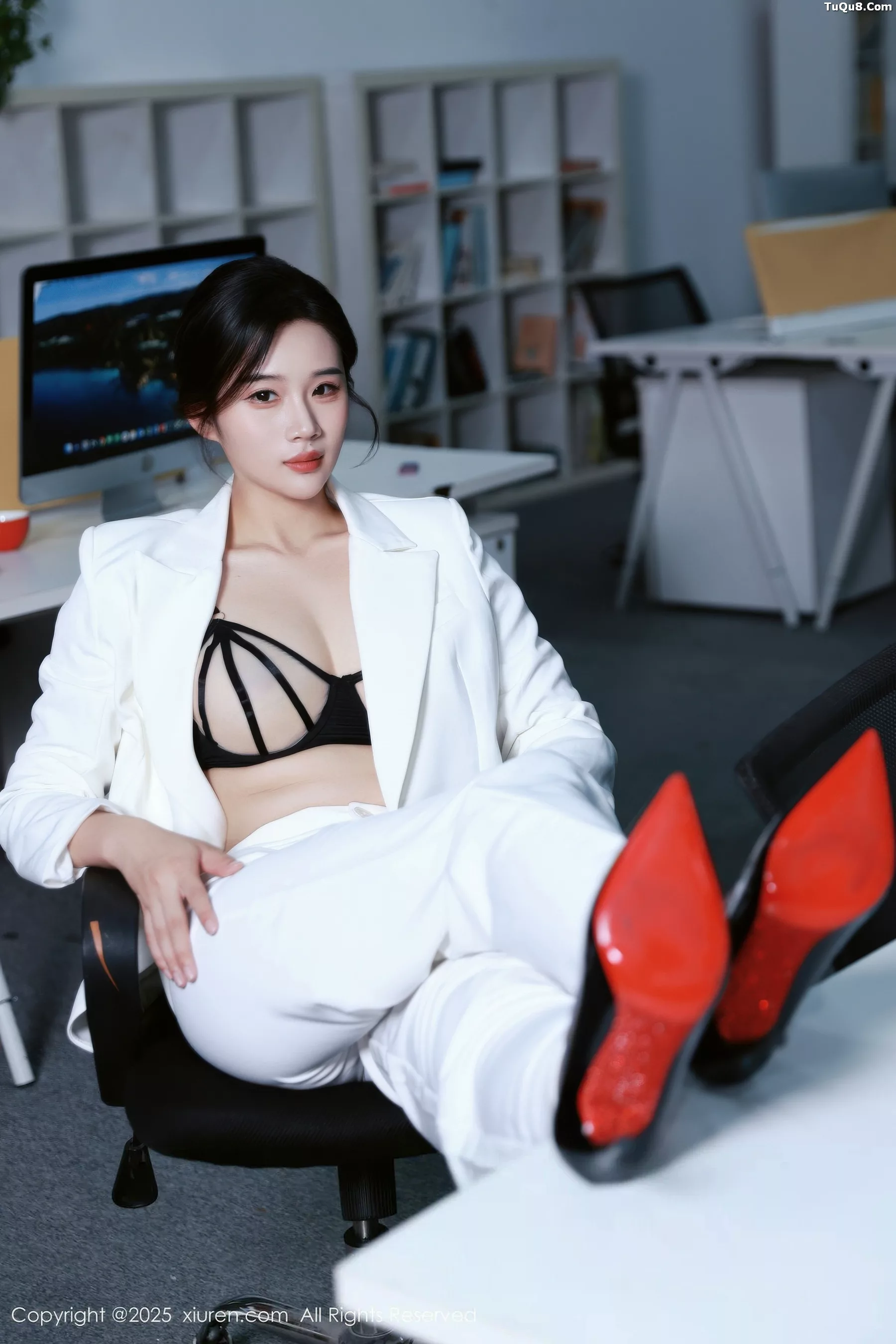 [秀人网] 2025.10.24 No.10908 南乔#[72P]-2