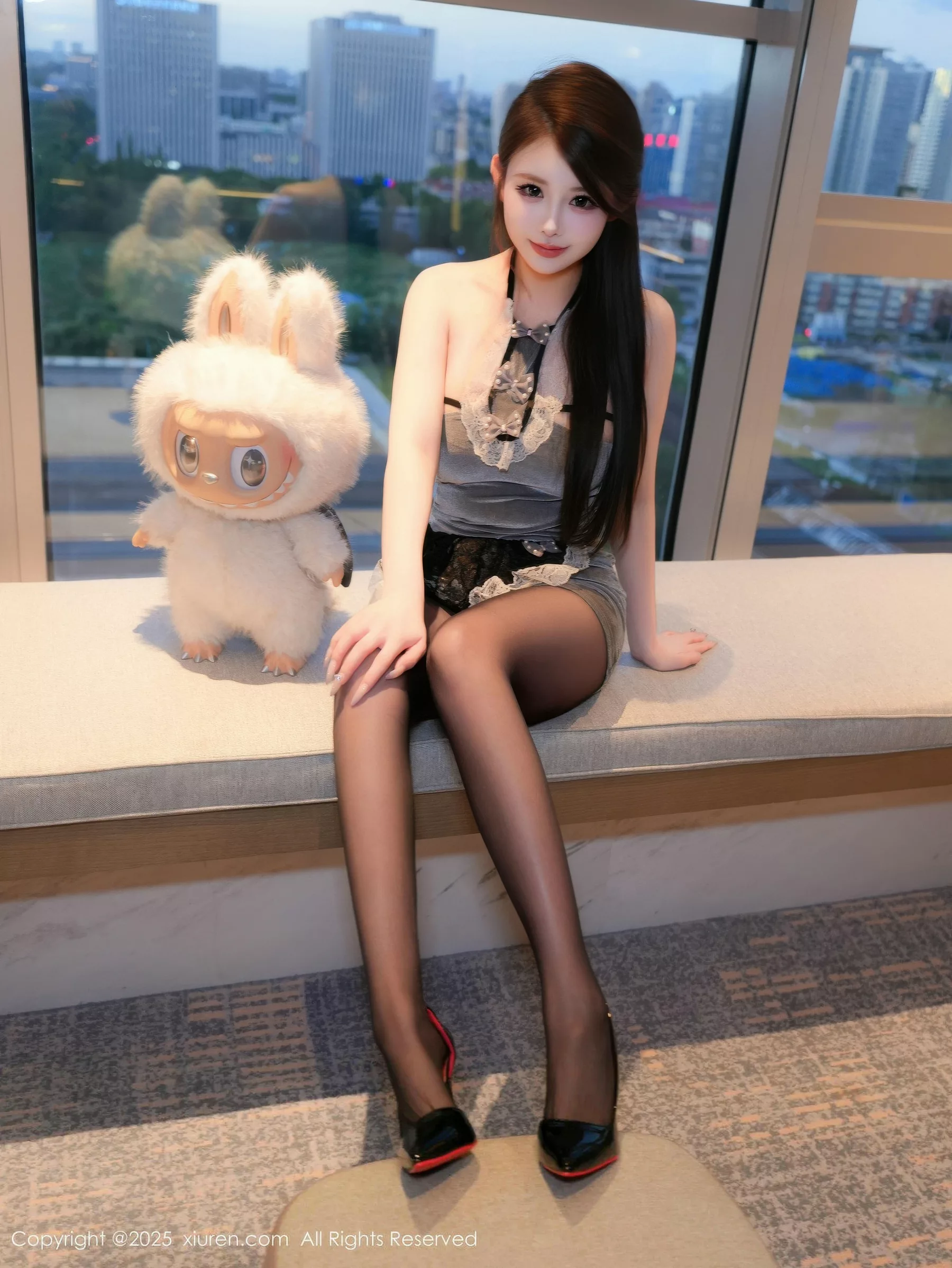 [秀人网] 2025.10.17 No.10884 甜妮#[60P]-1