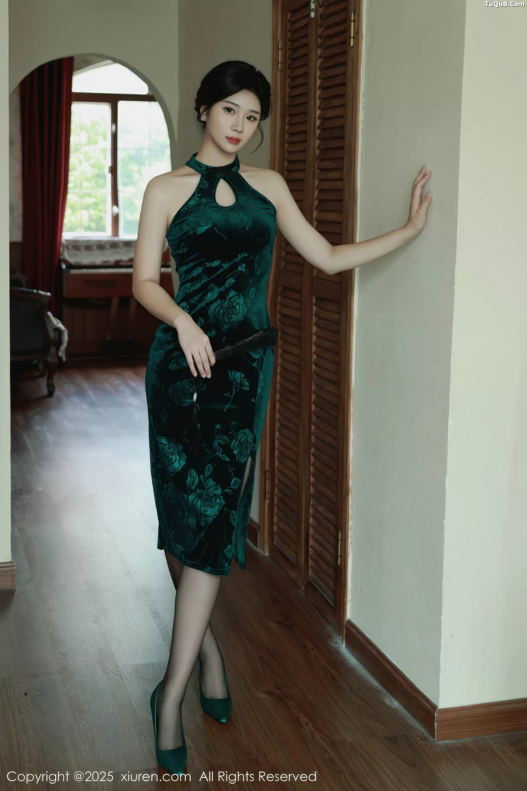 [秀人网] 2025.11.07 No.10962 南乔#[72P]-1