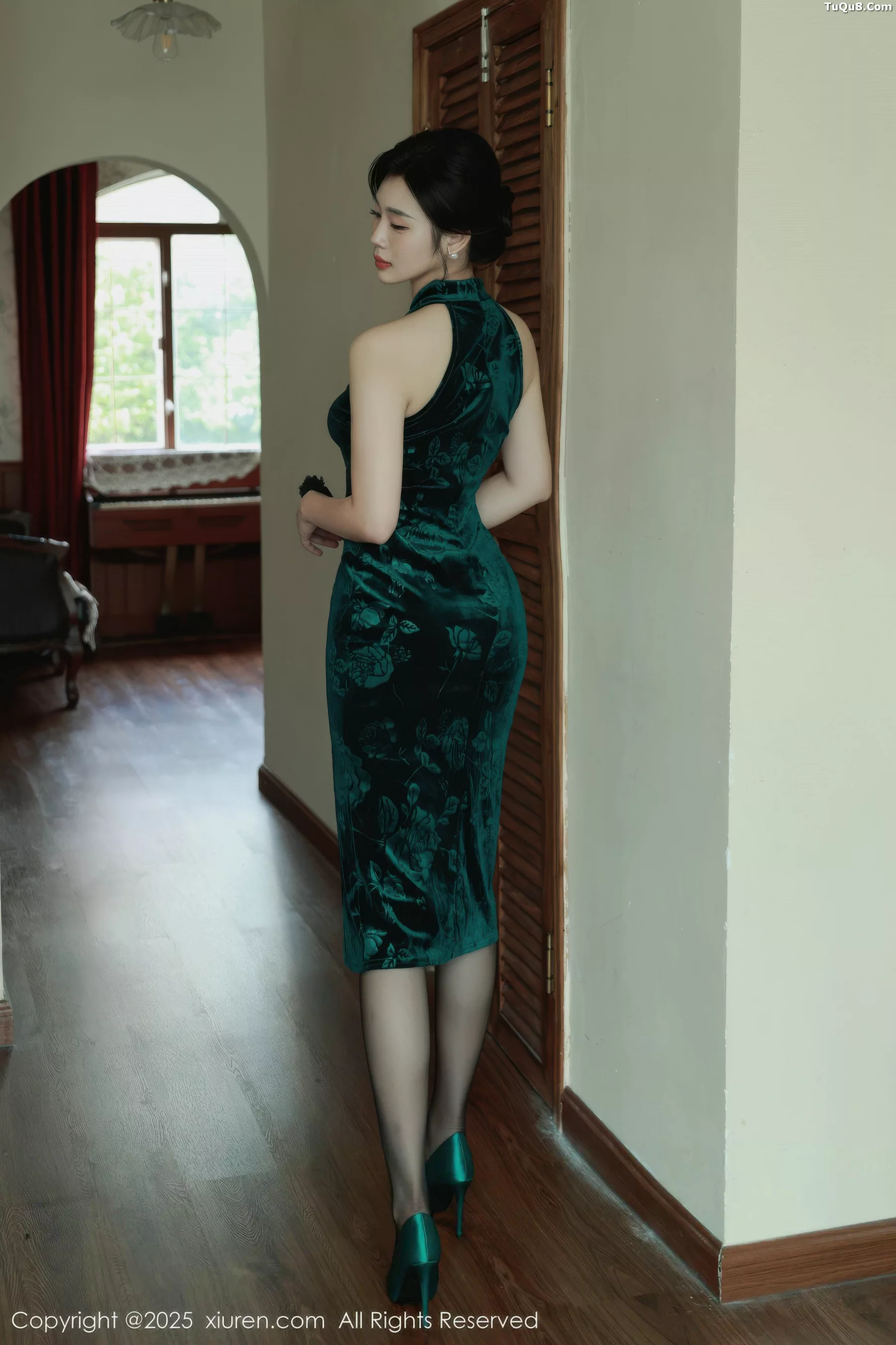 [秀人网] 2025.11.07 No.10962 南乔#[72P]-2