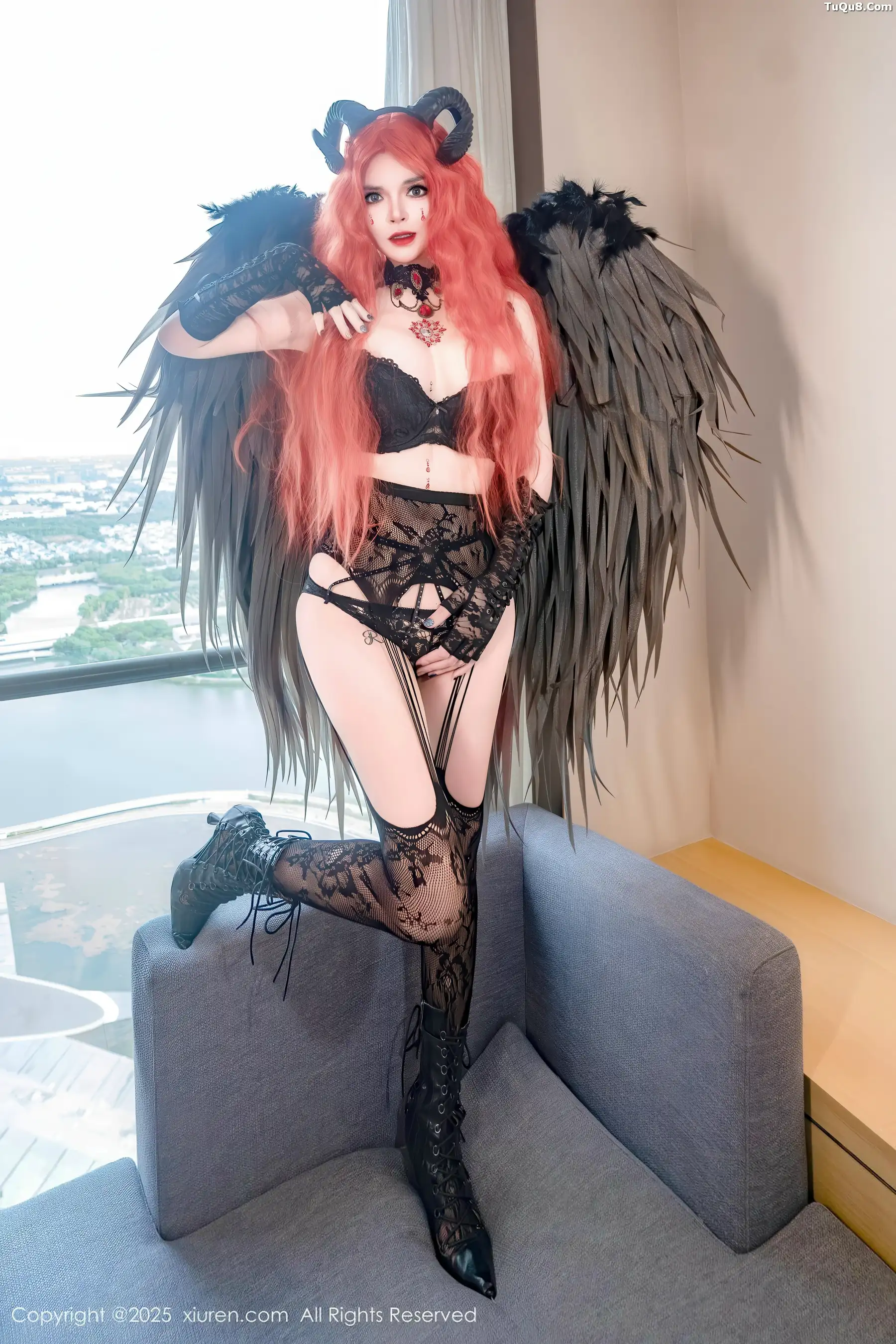 [秀人网] 2025.11.17 No.10994 伊丽莎有点白#[66P]-2