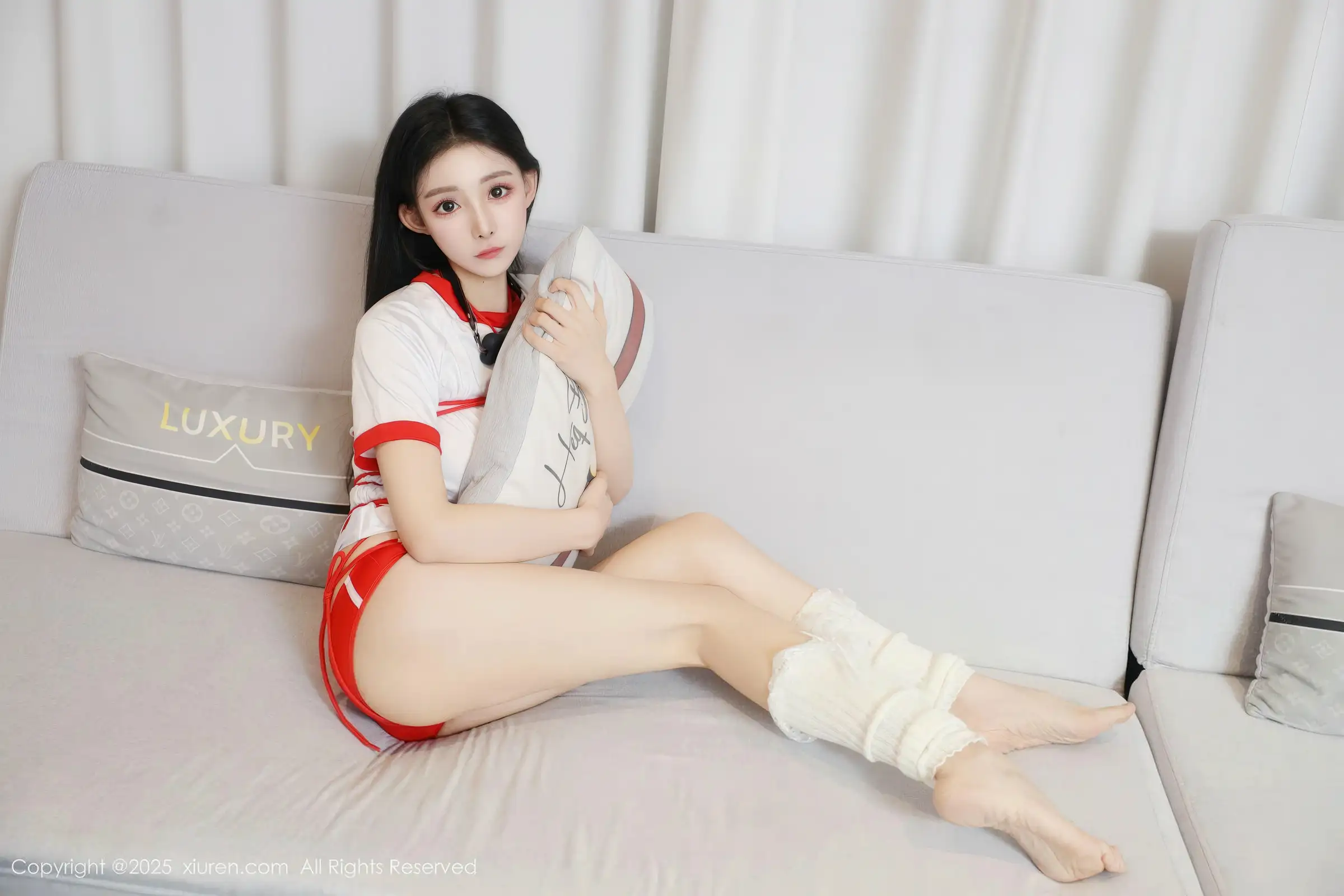 [秀人网] 2025.12.16 No.11110 许微微#[86P]-1