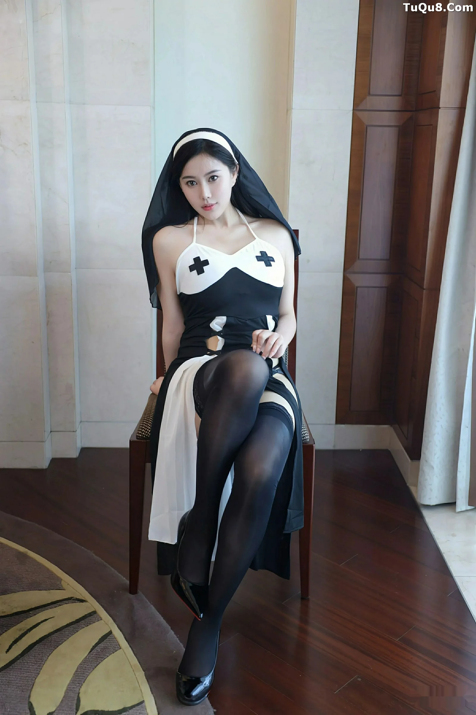 [秀人网] 2025.08.26 No.10690 白薇薇#[71P]-1