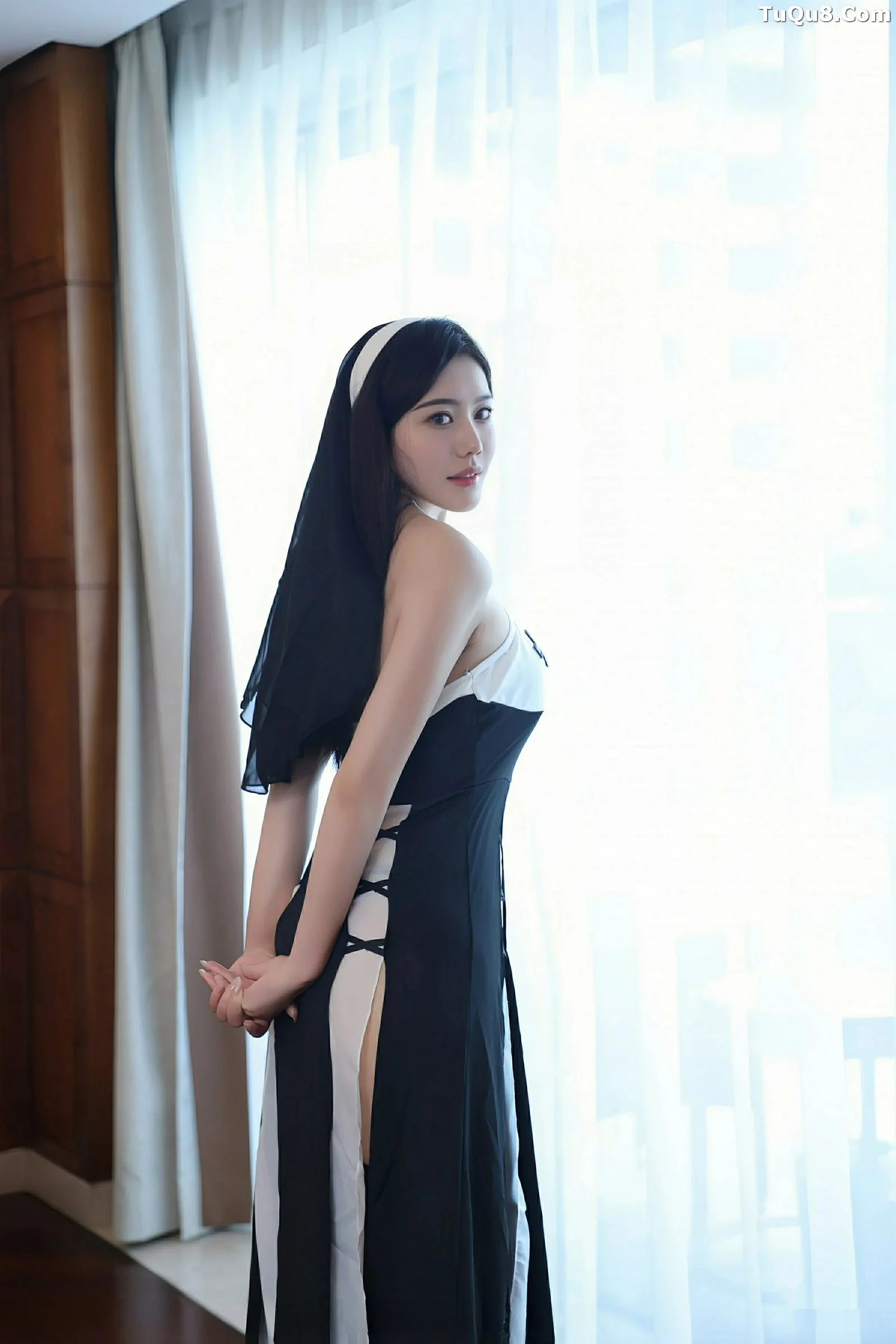 [秀人网] 2025.08.26 No.10690 白薇薇#[71P]-4