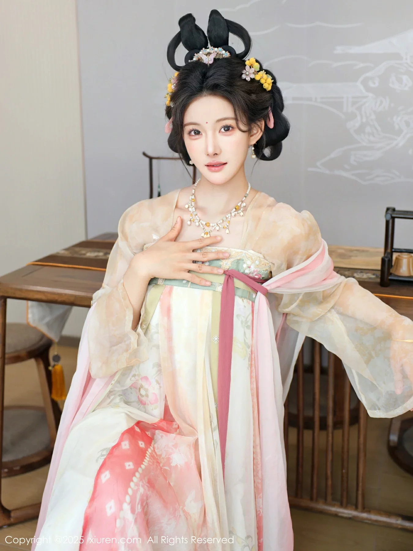 [秀人网] 2025.08.13 No.10645 梨霜儿#[82P]-1