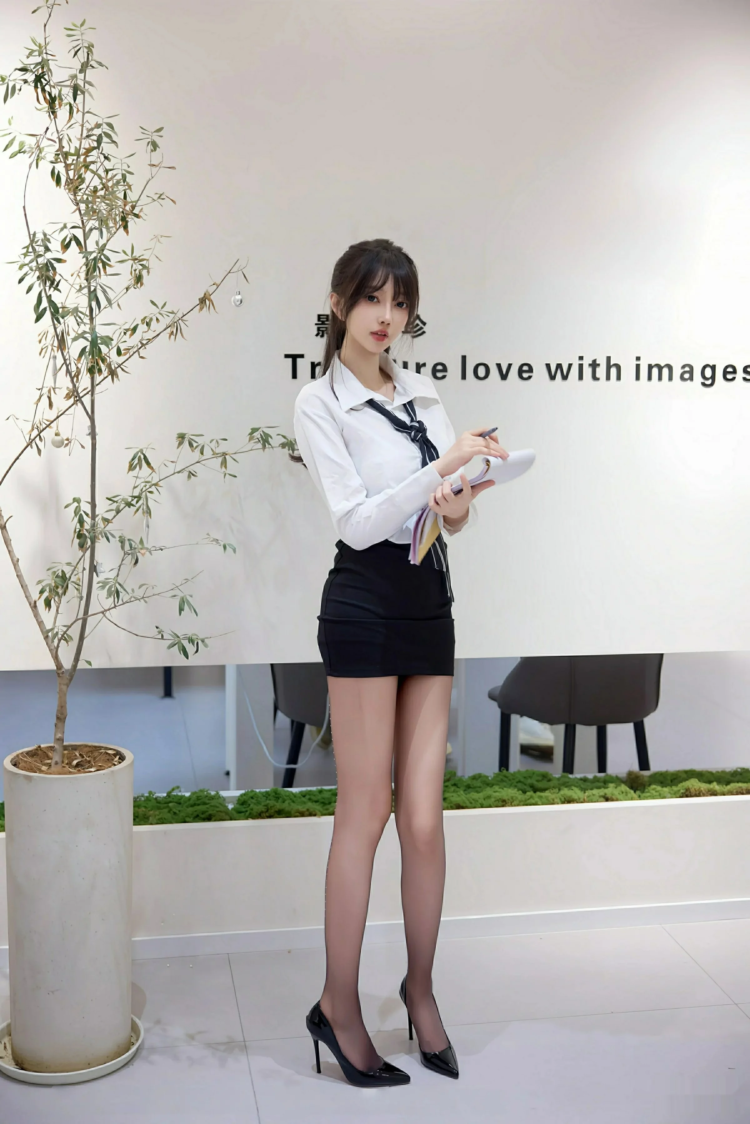 [秀人网] 2025.08.11 No.10636 玥儿玥#[58P]-9