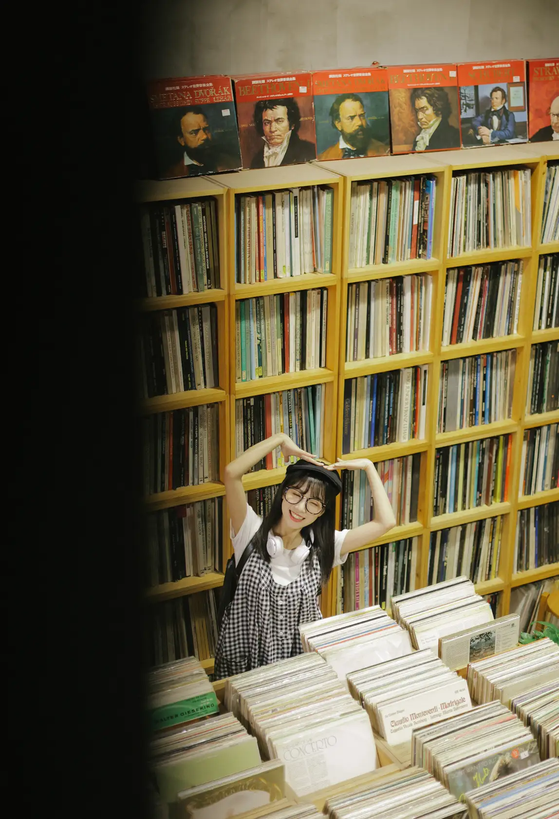 [艺图语] 2022.08.16 Vol.1717 – 黑胶唱片的小时光 一只阿梦崽#[43P]-9