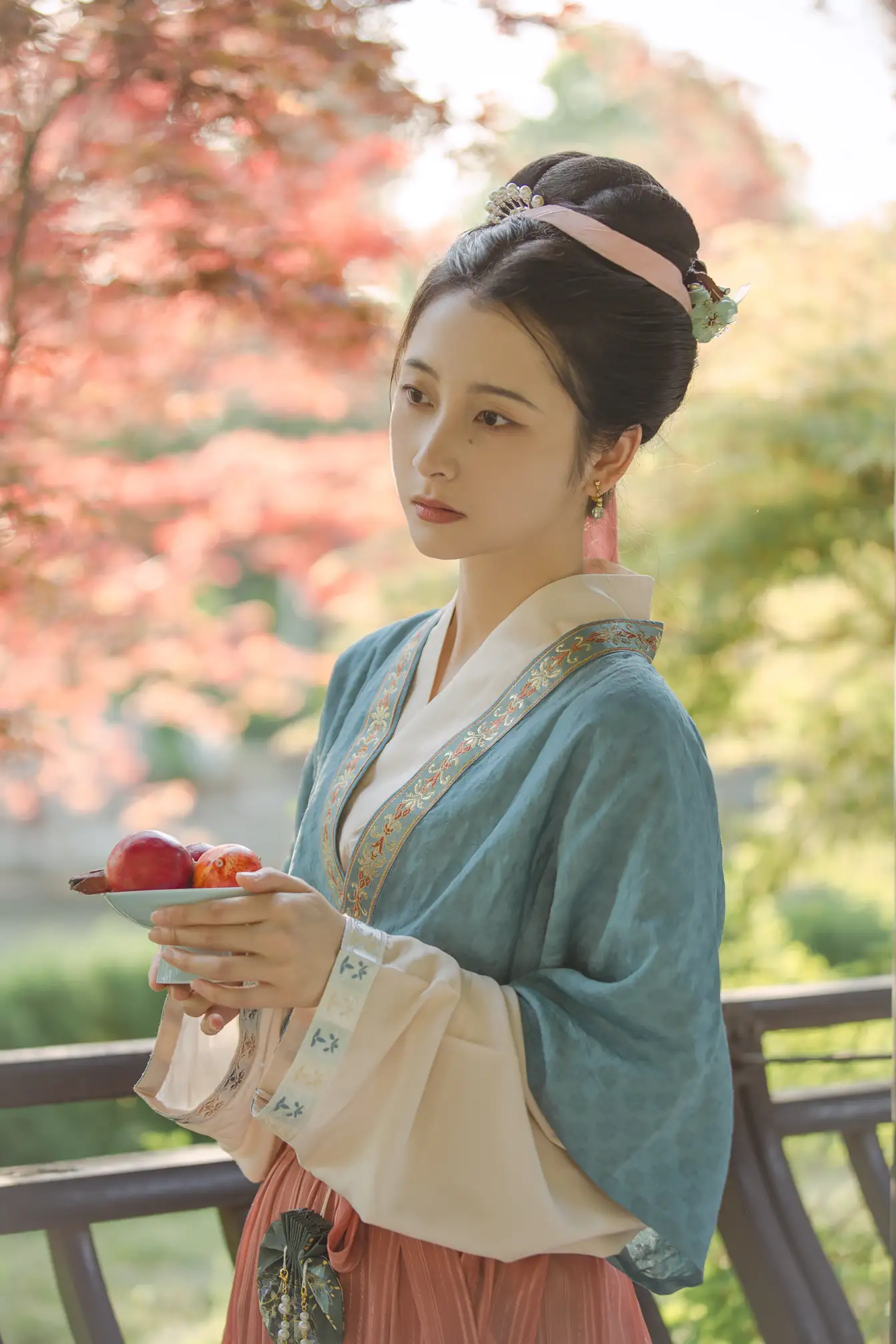 [艺图语] 2022.06.29 Vol.1327 – 拾尽千苍色，携来两袖风 五月的三花猫#[27P]-2