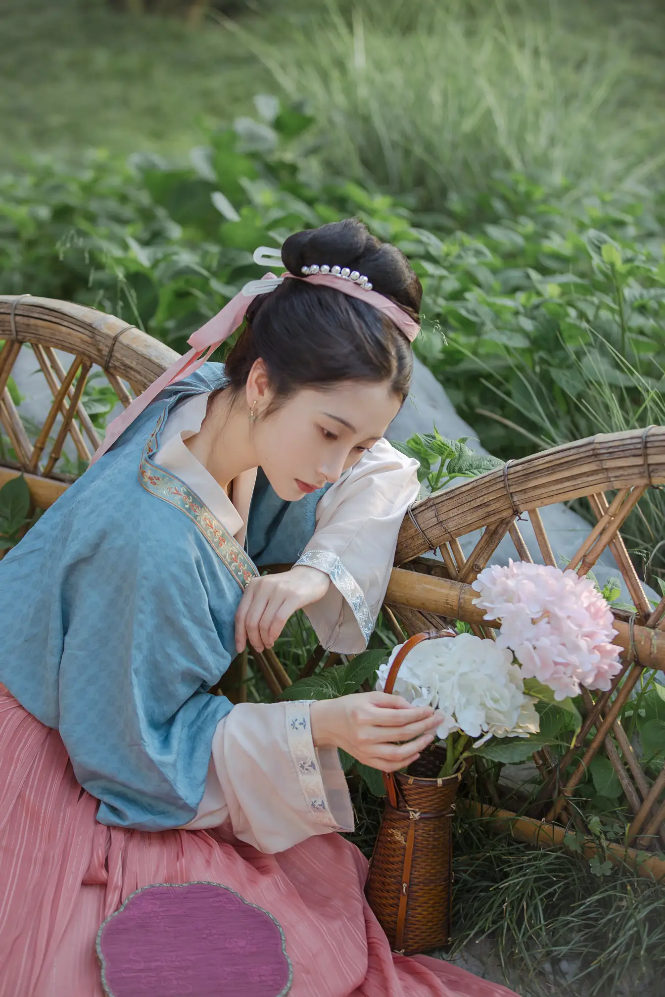 [艺图语] 2022.06.29 Vol.1327 – 拾尽千苍色，携来两袖风 五月的三花猫#[27P]-7