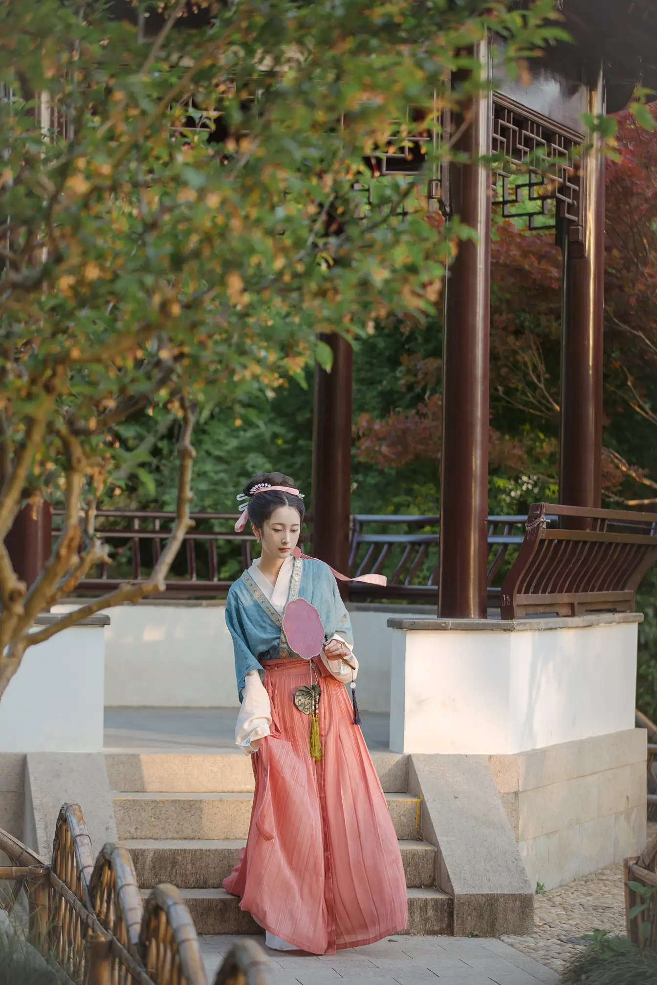 [艺图语] 2022.06.29 Vol.1327 – 拾尽千苍色，携来两袖风 五月的三花猫#[27P]-8