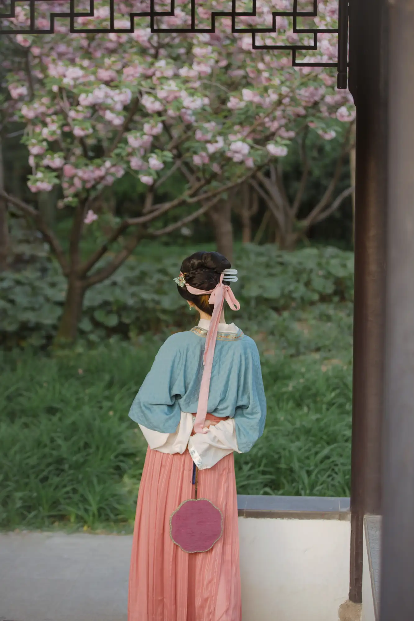 [艺图语] 2022.06.29 Vol.1327 – 拾尽千苍色，携来两袖风 五月的三花猫#[27P]-10