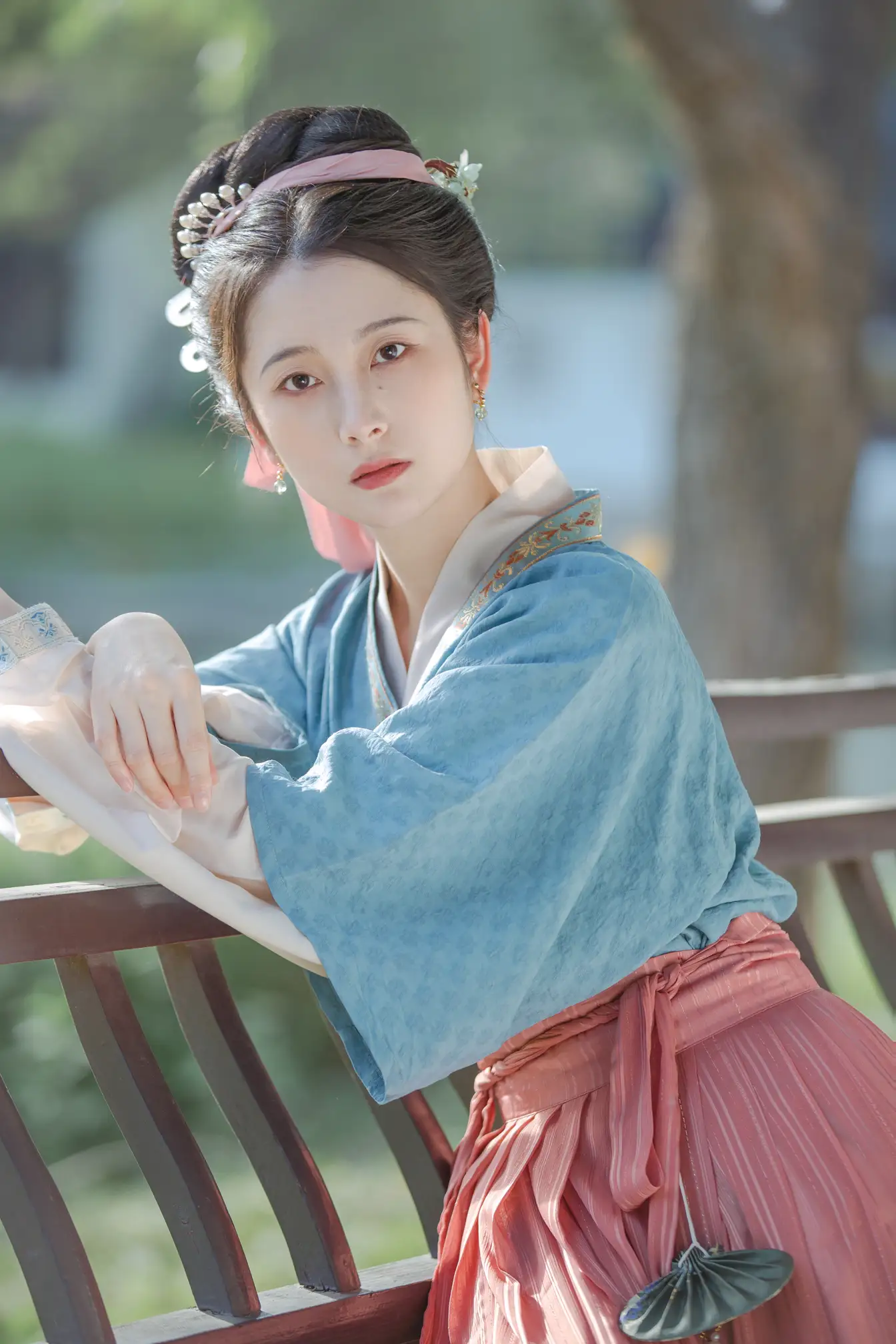 [艺图语] 2022.06.29 Vol.1327 – 拾尽千苍色，携来两袖风 五月的三花猫#[27P]-5