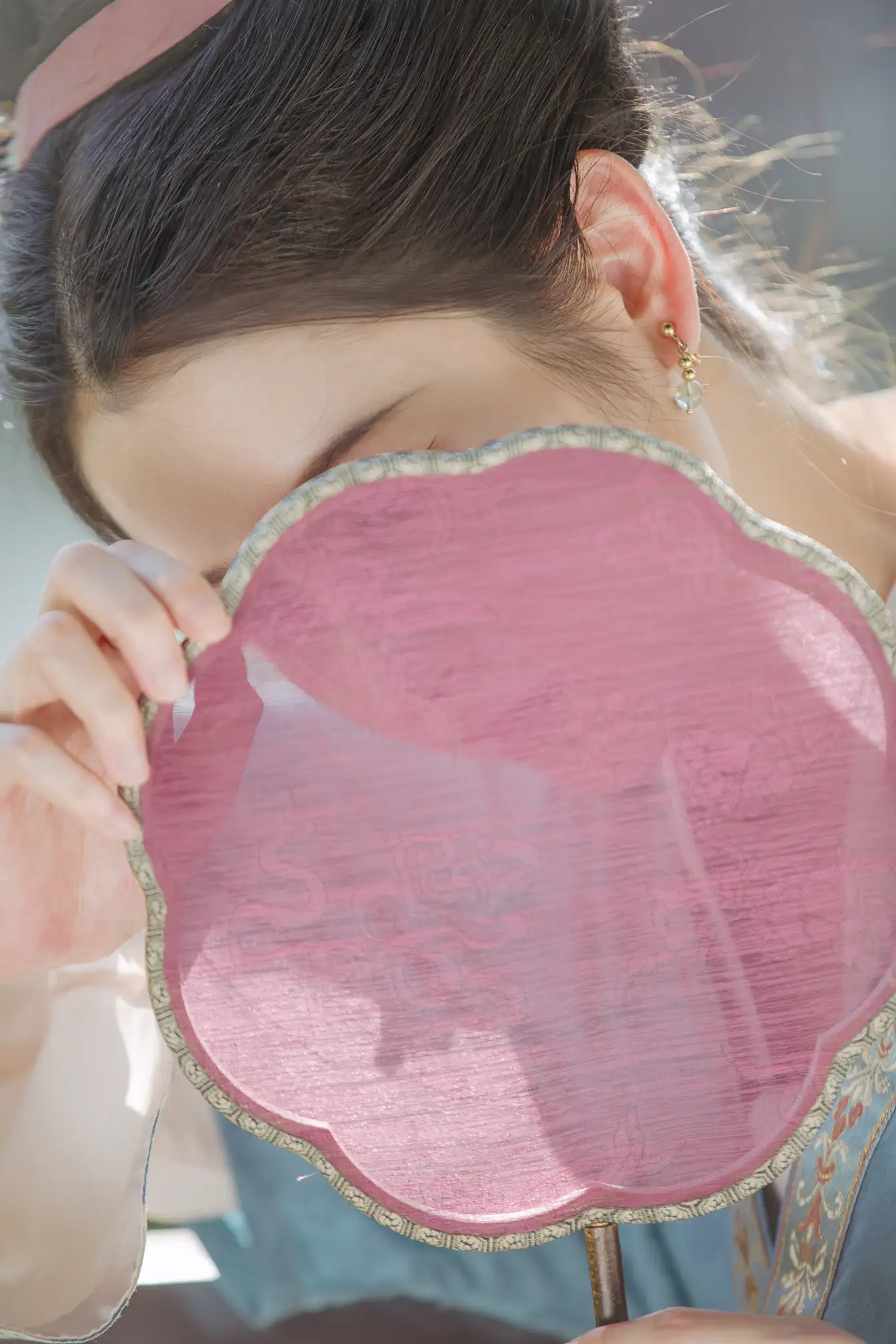 [艺图语] 2022.06.29 Vol.1327 – 拾尽千苍色，携来两袖风 五月的三花猫#[27P]-7