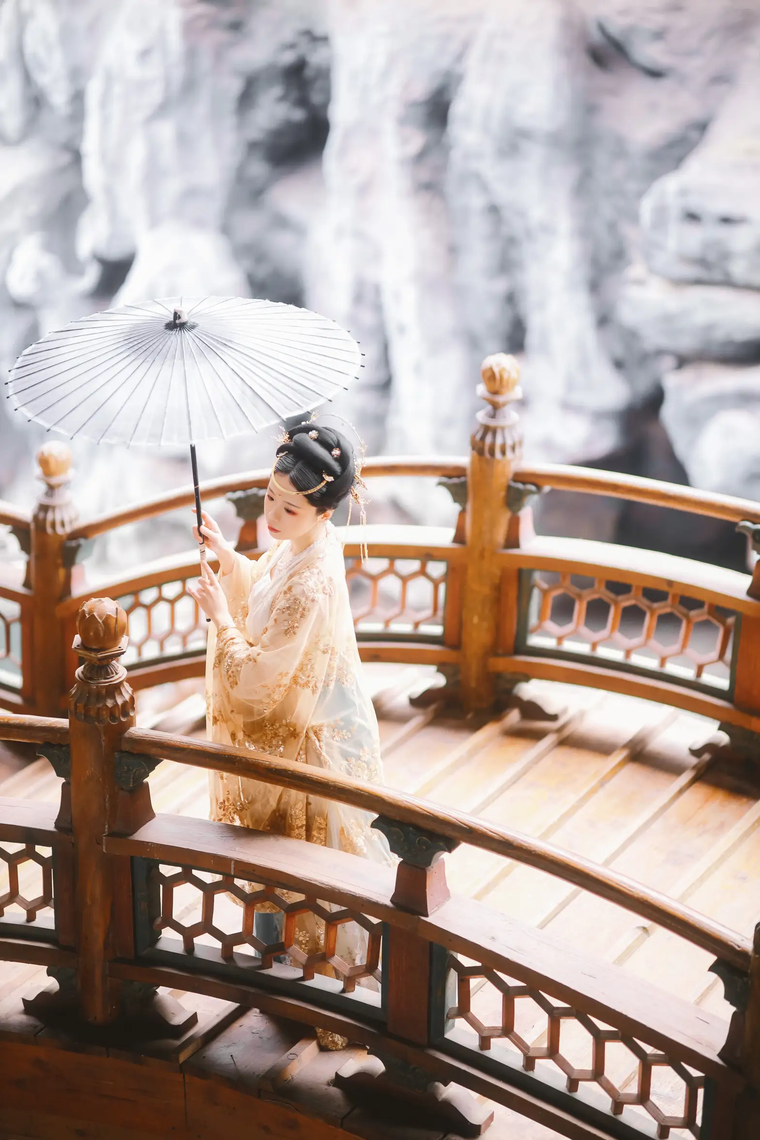 [艺图语] 2022.08.24 Vol.1783 – 云想衣裳花想容 Suky喜欢软绵绵毛茸茸的团子#[22P]-4