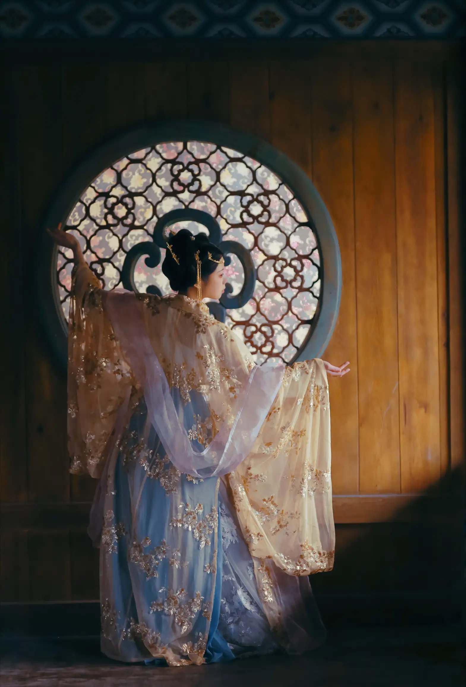 [艺图语] 2022.08.24 Vol.1783 – 云想衣裳花想容 Suky喜欢软绵绵毛茸茸的团子#[22P]-10