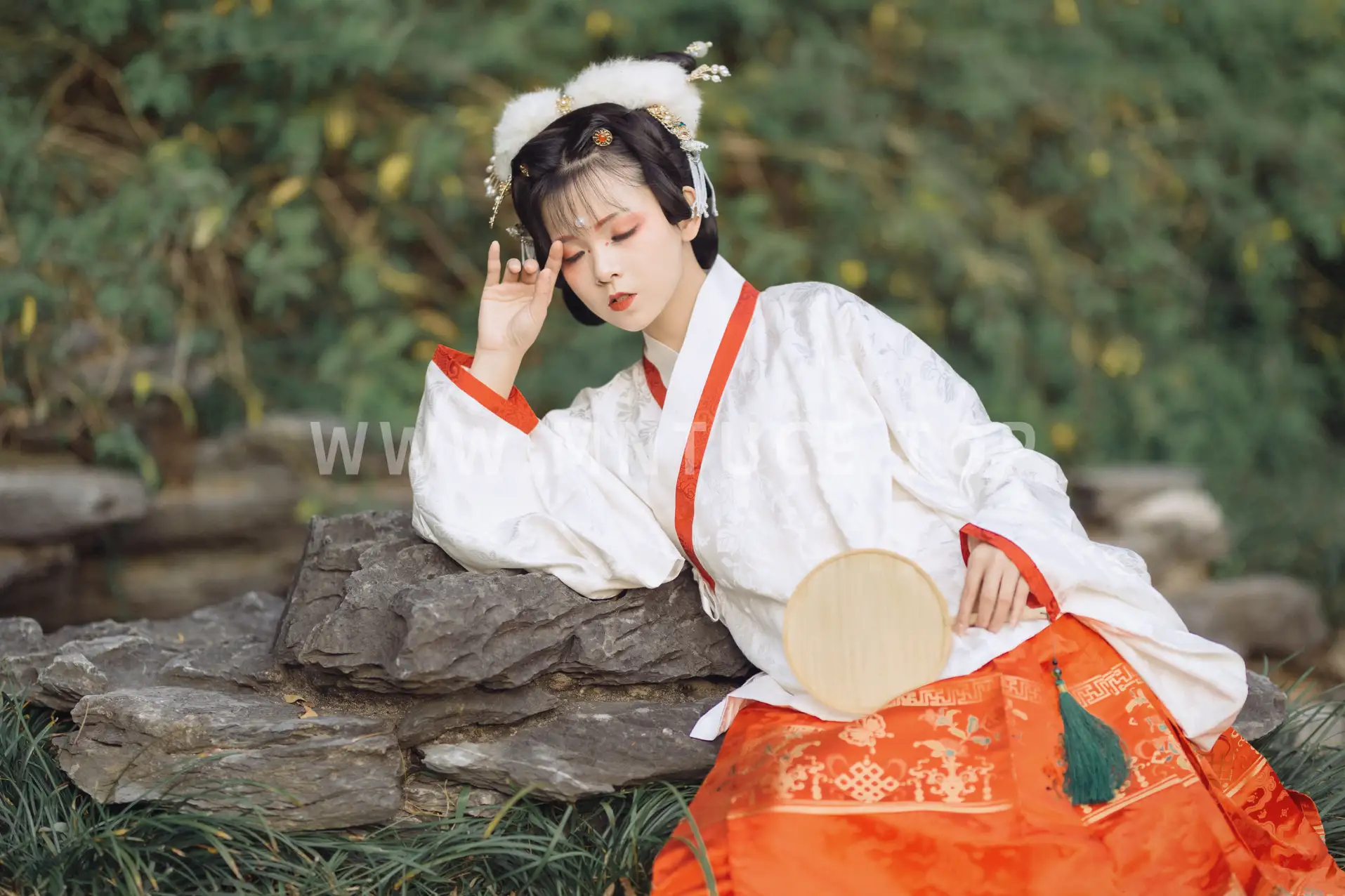 2021.09.04 Vol.248 – 茕兔 18