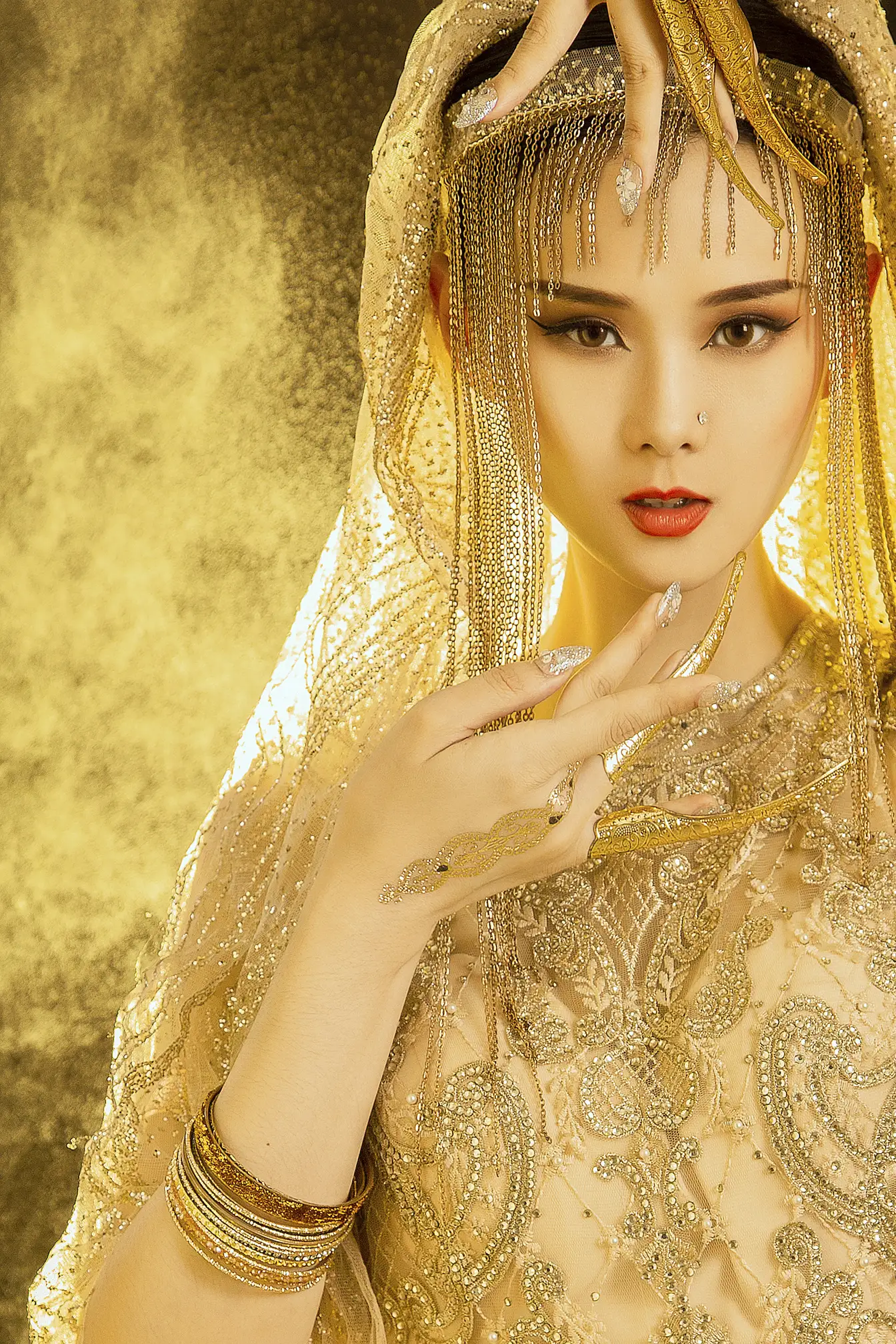 [艺图语] 2021.12.24 Vol.529 – 纸醉金迷 欣宝#[22P]-2