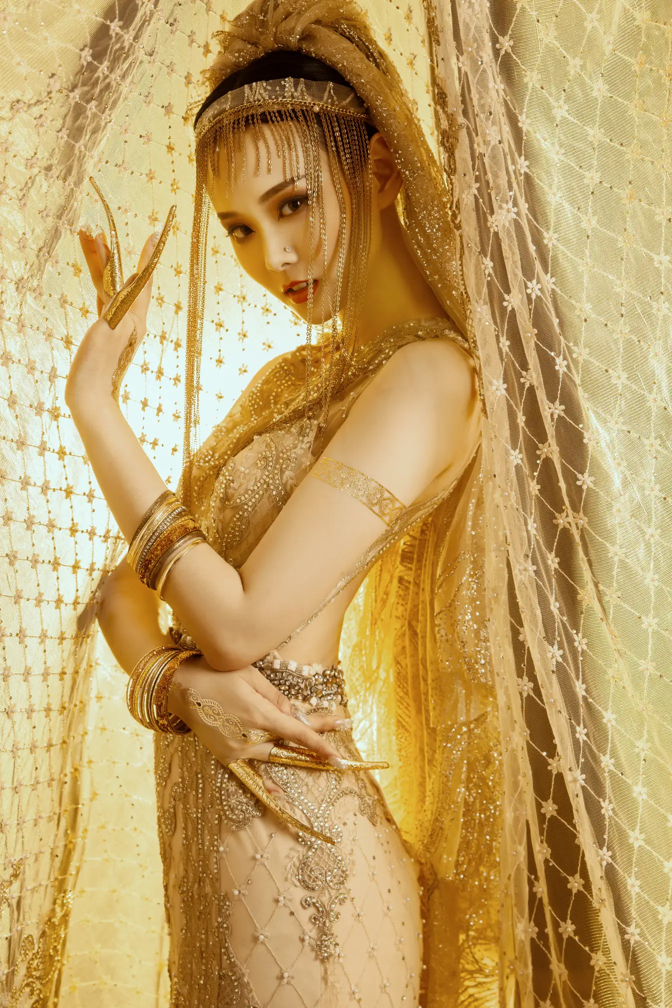 [艺图语] 2021.12.24 Vol.529 – 纸醉金迷 欣宝#[22P]-6