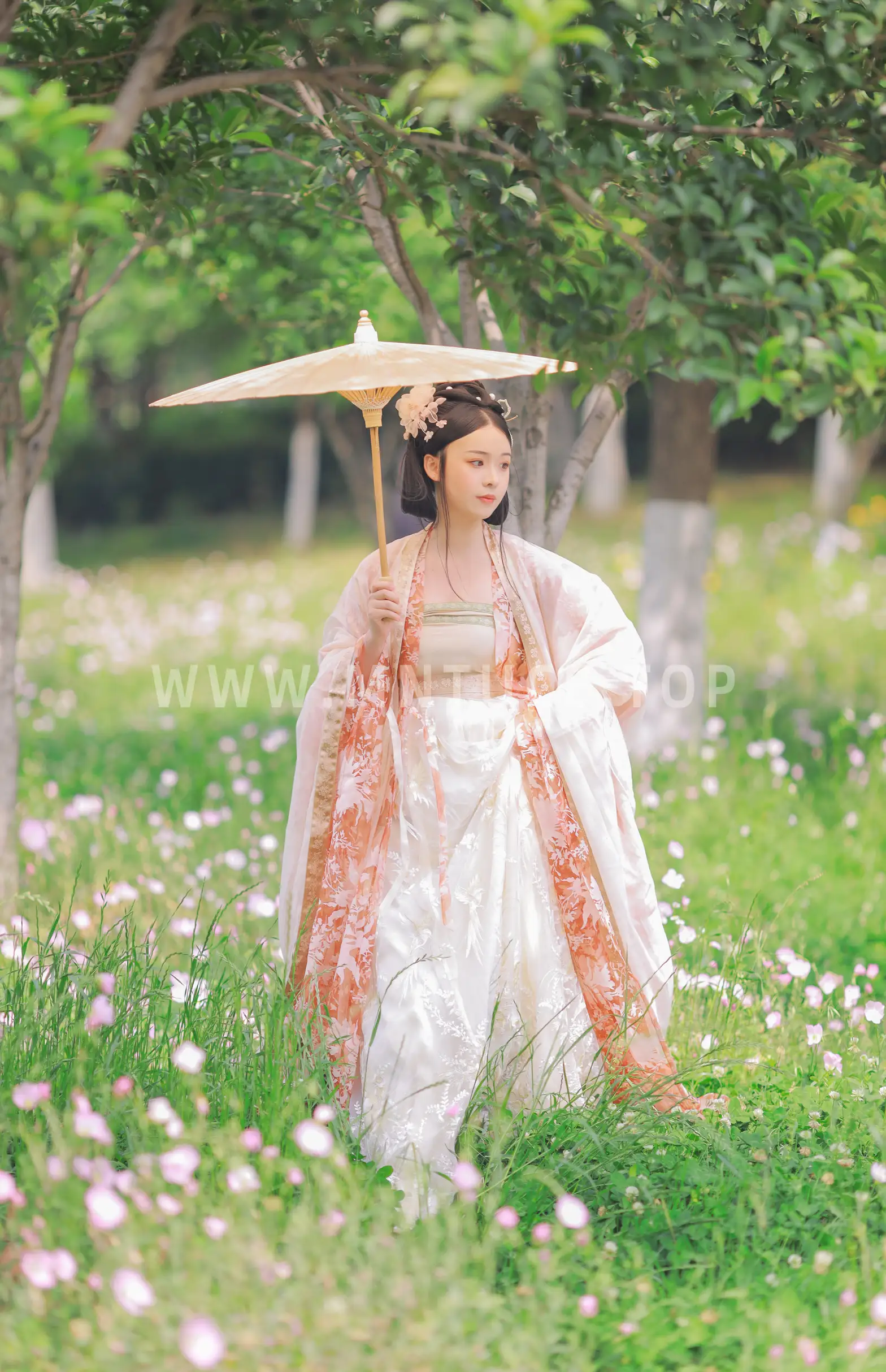 [艺图语] 2022.08.17 Vol.1724 – 春有约 花不误 蘑菇任性鬼#[20P]-8