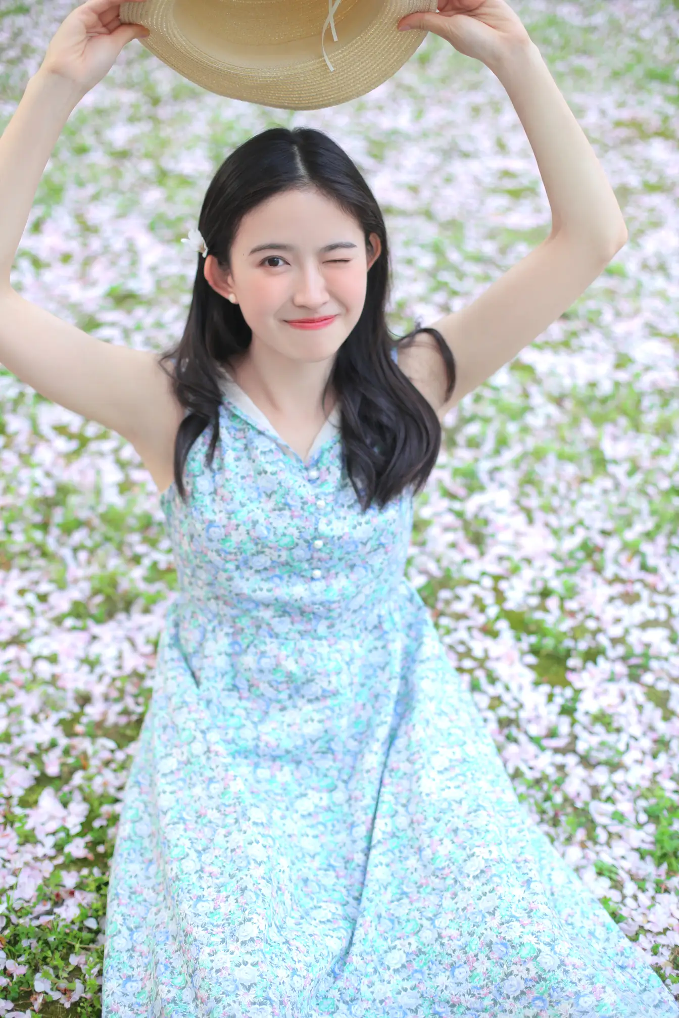 [艺图语] 2022.08.07 Vol.1645 – 花倦 小草草呀#[22P]-9